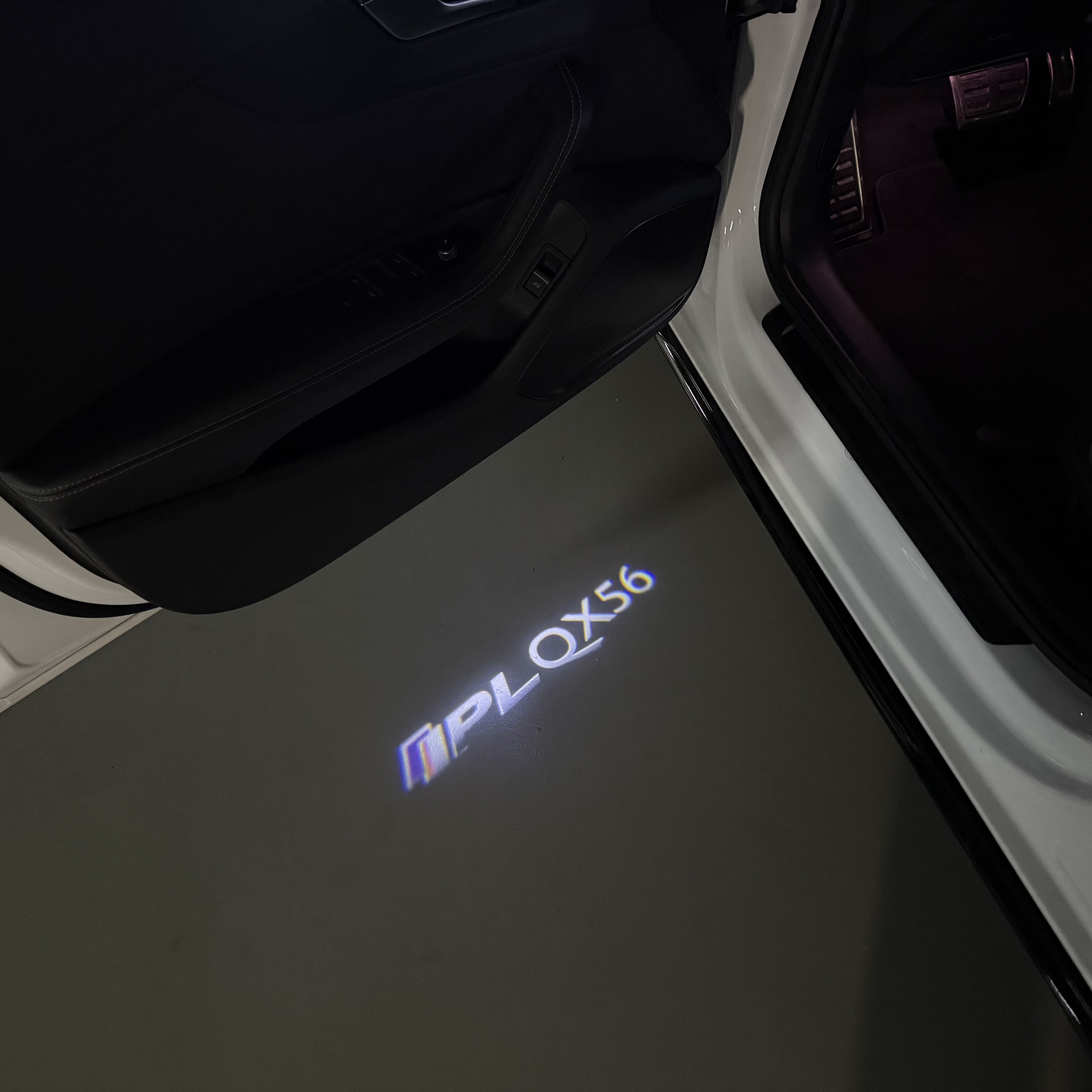 INFINITI QX 55 LOGO PROJECROTR LIGHTS (quantity 1 = 1 sets/2 door lights) Nr.47X0Z3