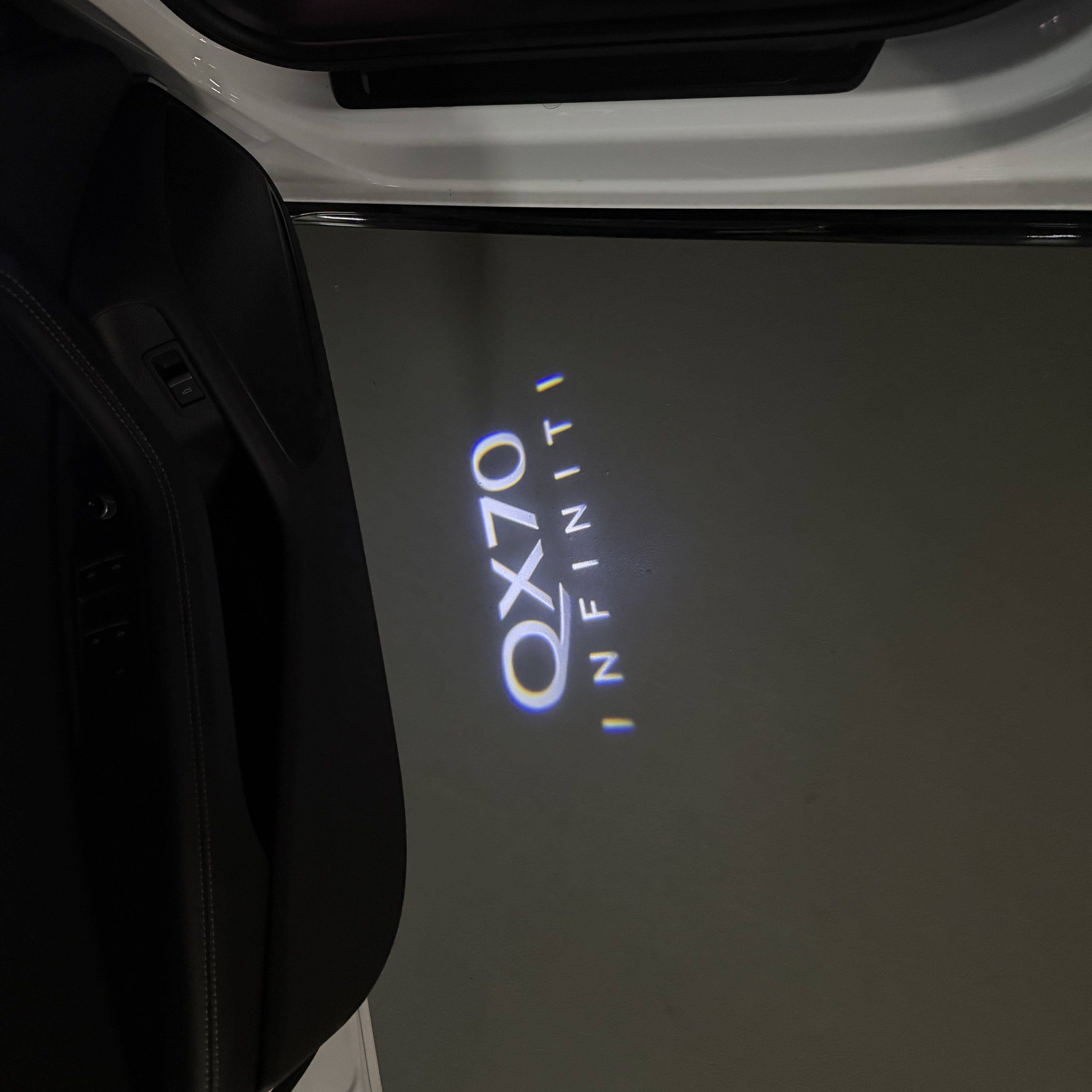 INFINITI QX 70 LOGO PROJECROTR LIGHTS (quantity 1 = 1 sets/2 door lights) Nr.47XQ39