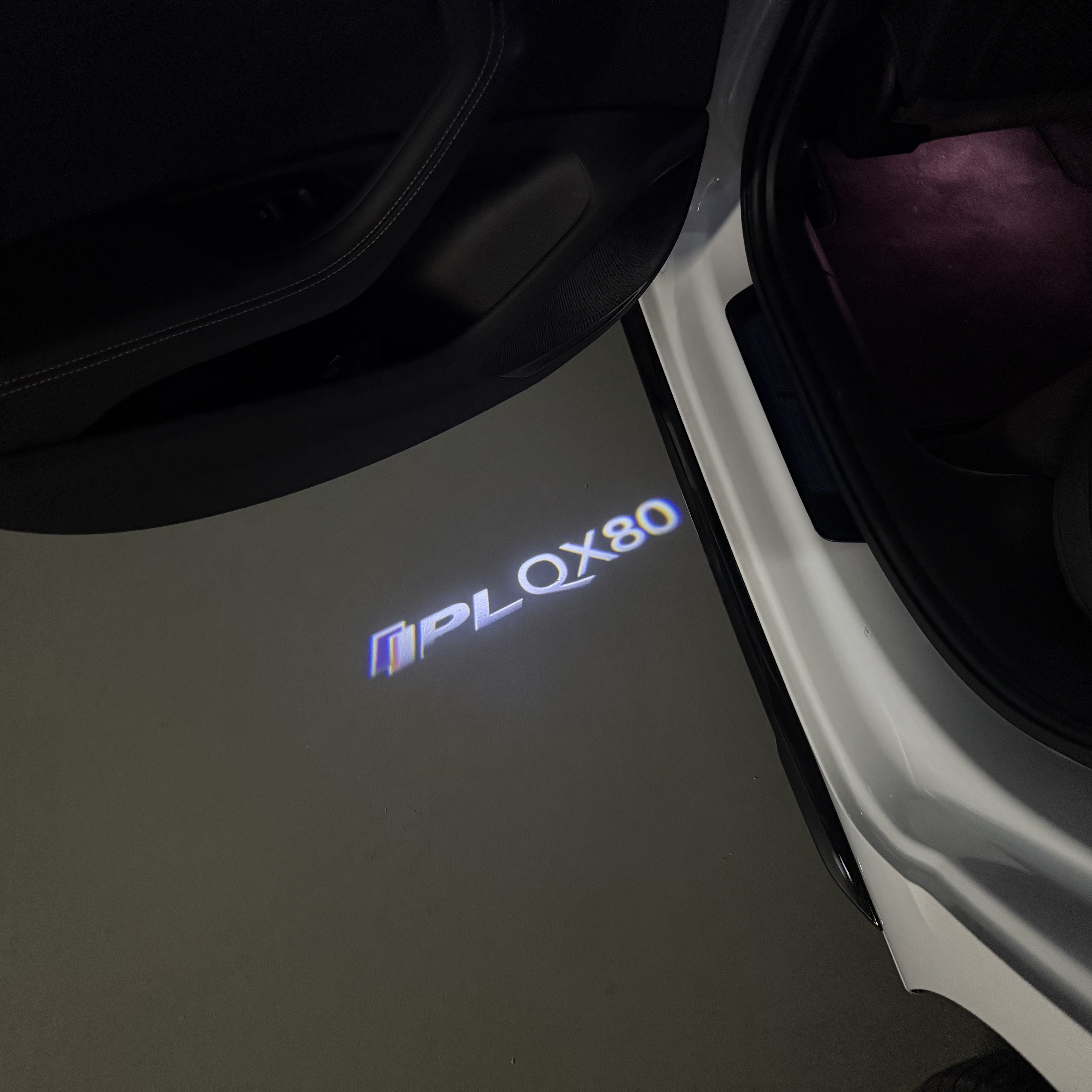 INFINITI QX 80 LOGO PROJECROTR LIGHTS (quantity 1 = 1 sets/2 door lights) Nr.47X06