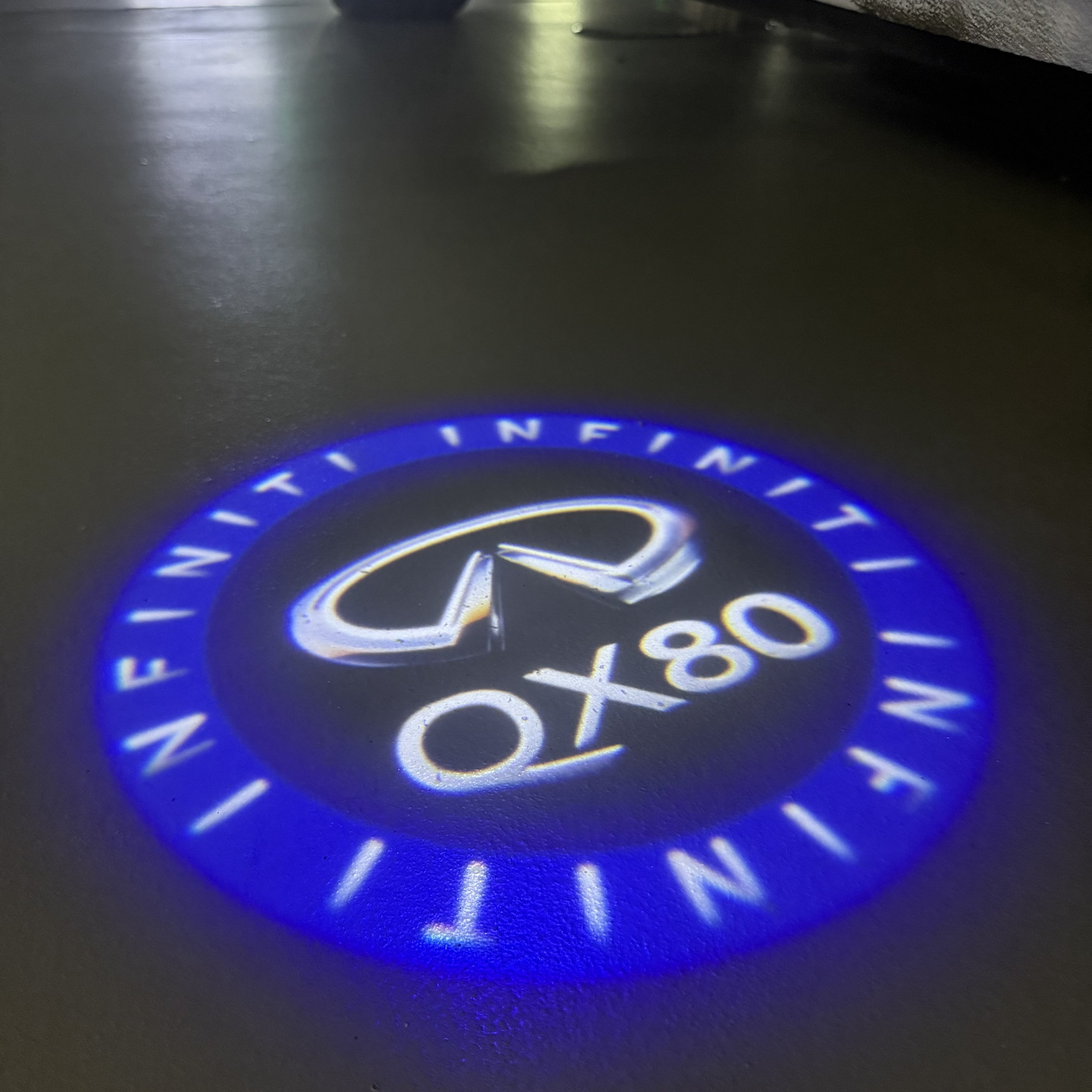 INFINITI QX 80 LOGO PROJECROTR LIGHTS (quantity 1 = 1 sets/2 door lights) Nr.47XQ27