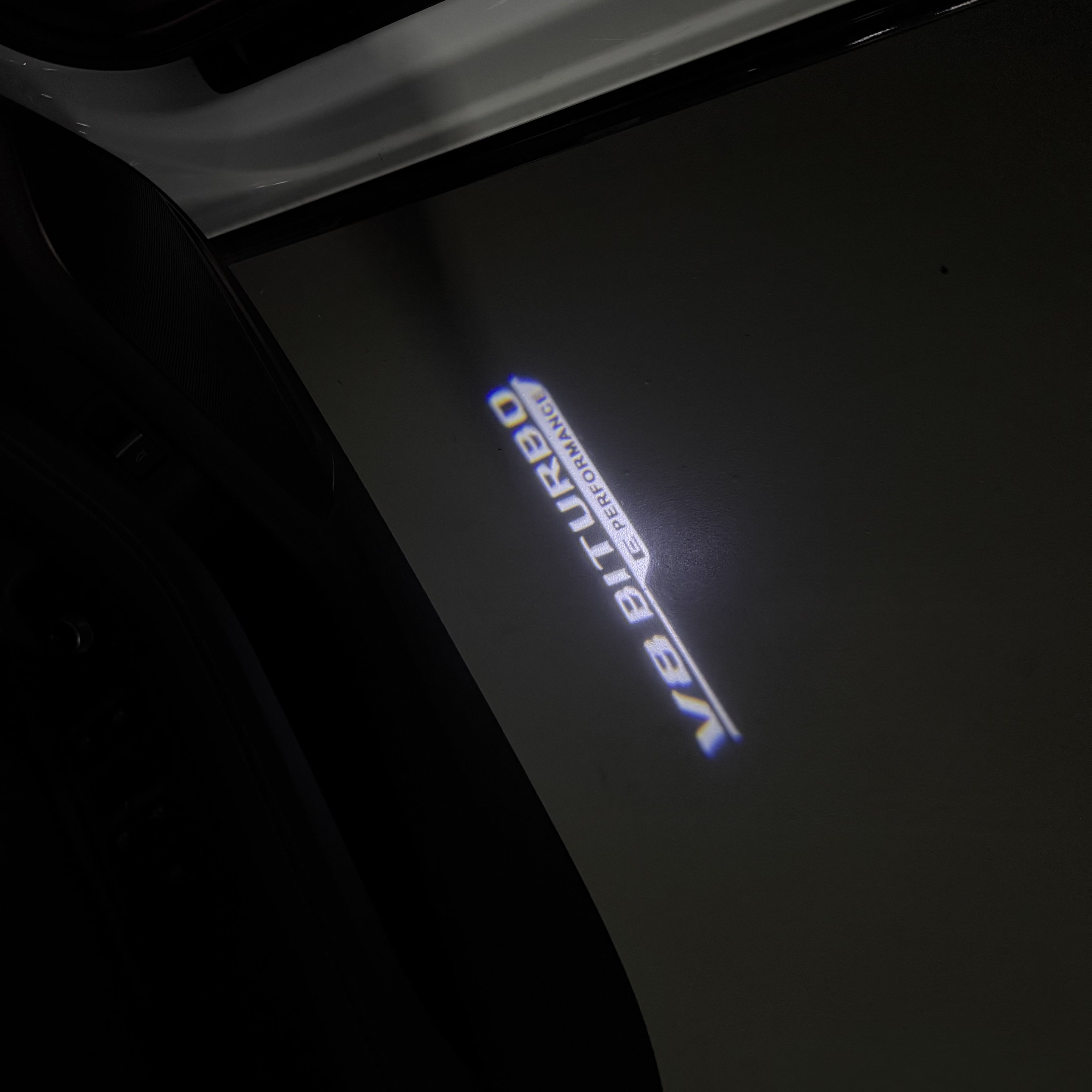 MERCEDES BENZ V8 LOGO PROJECTOT LIGHTS  (quantity 1 = 1 set /2 door lights with 2 logo films)Nr.02M230