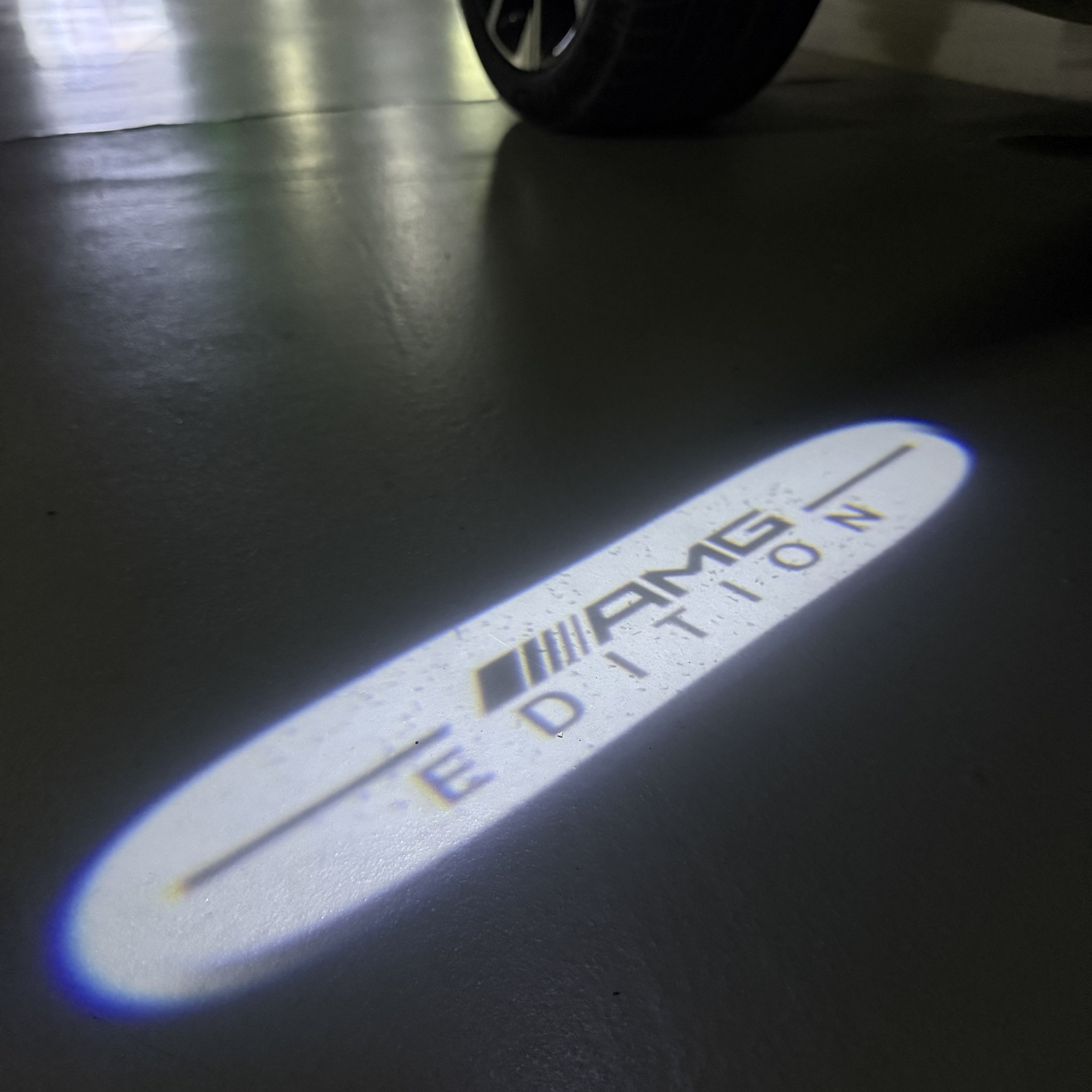 MERCEDES BENZ EDITION LOGO PROJECTOT LIGHTS  (quantity 1 = 1 set /2 door lights with 2 logo films)Nr.02M238