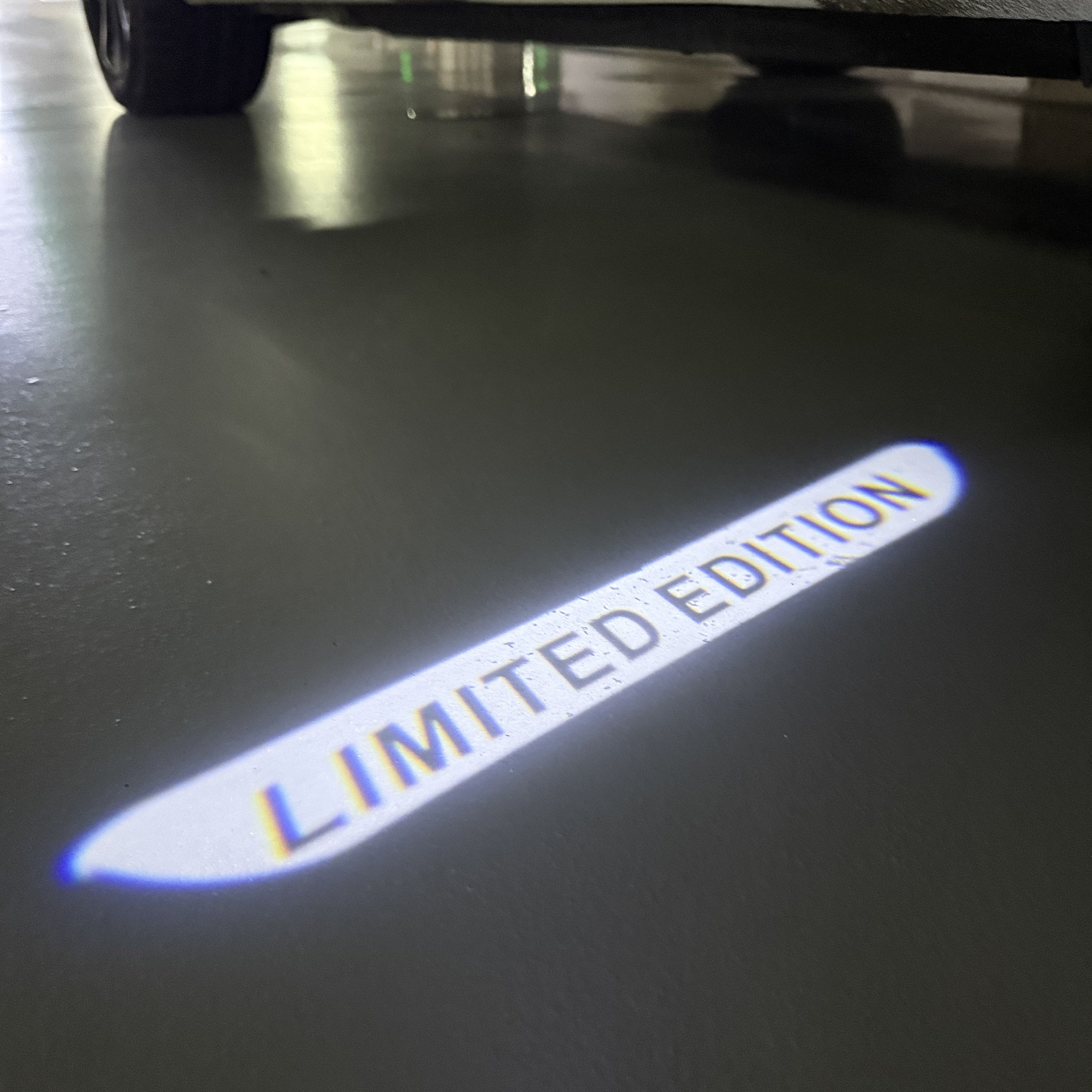 MERCEDES BENZ EDITION LOGO PROJECTOT LIGHTS  (quantity 1 = 1 set /2 door lights with 2 logo films)Nr.02M237