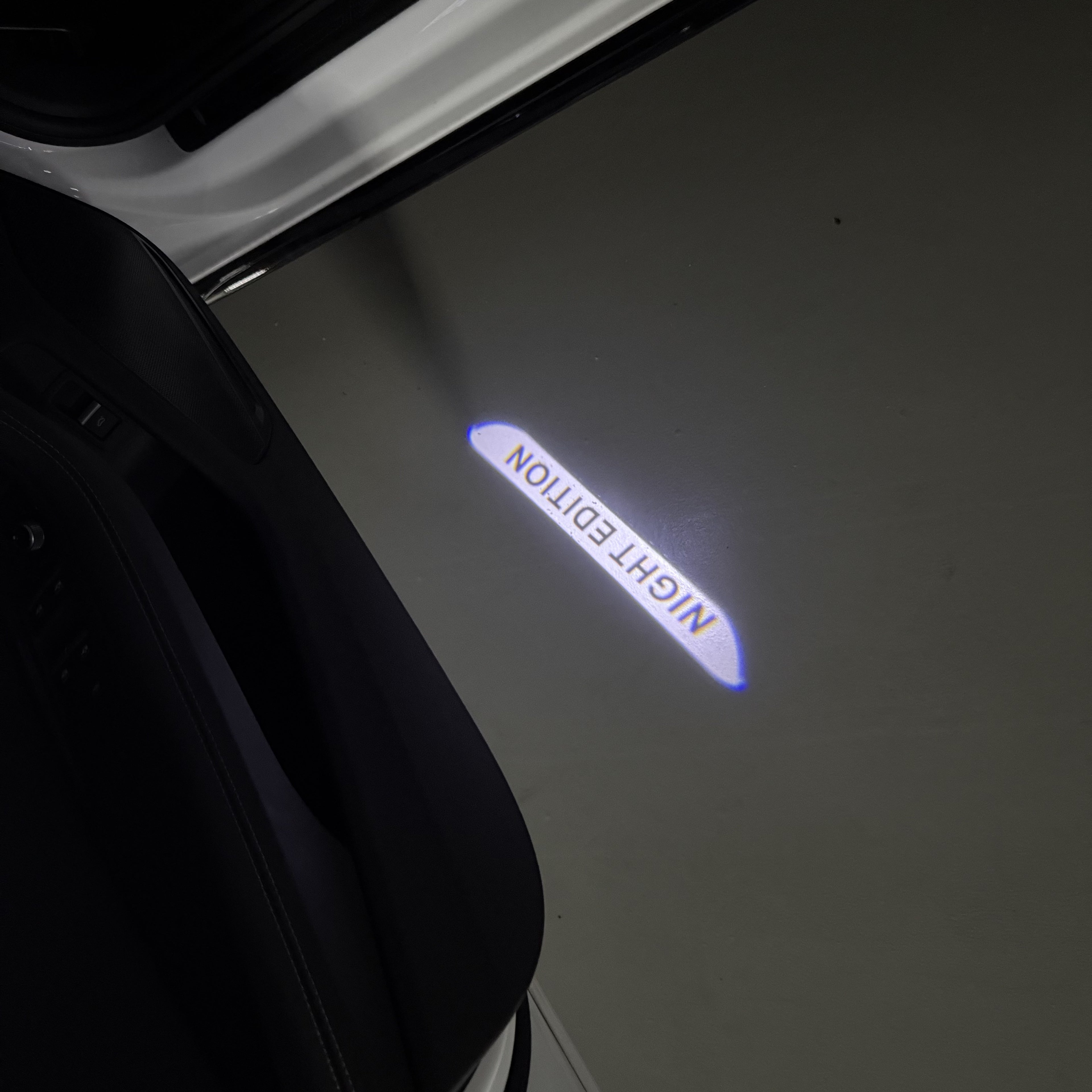 MERCEDES BENZ EDITION LOGO PROJECTOT LIGHTS  (quantity 1 = 1 set /2 door lights with 2 logo films)Nr.02M234