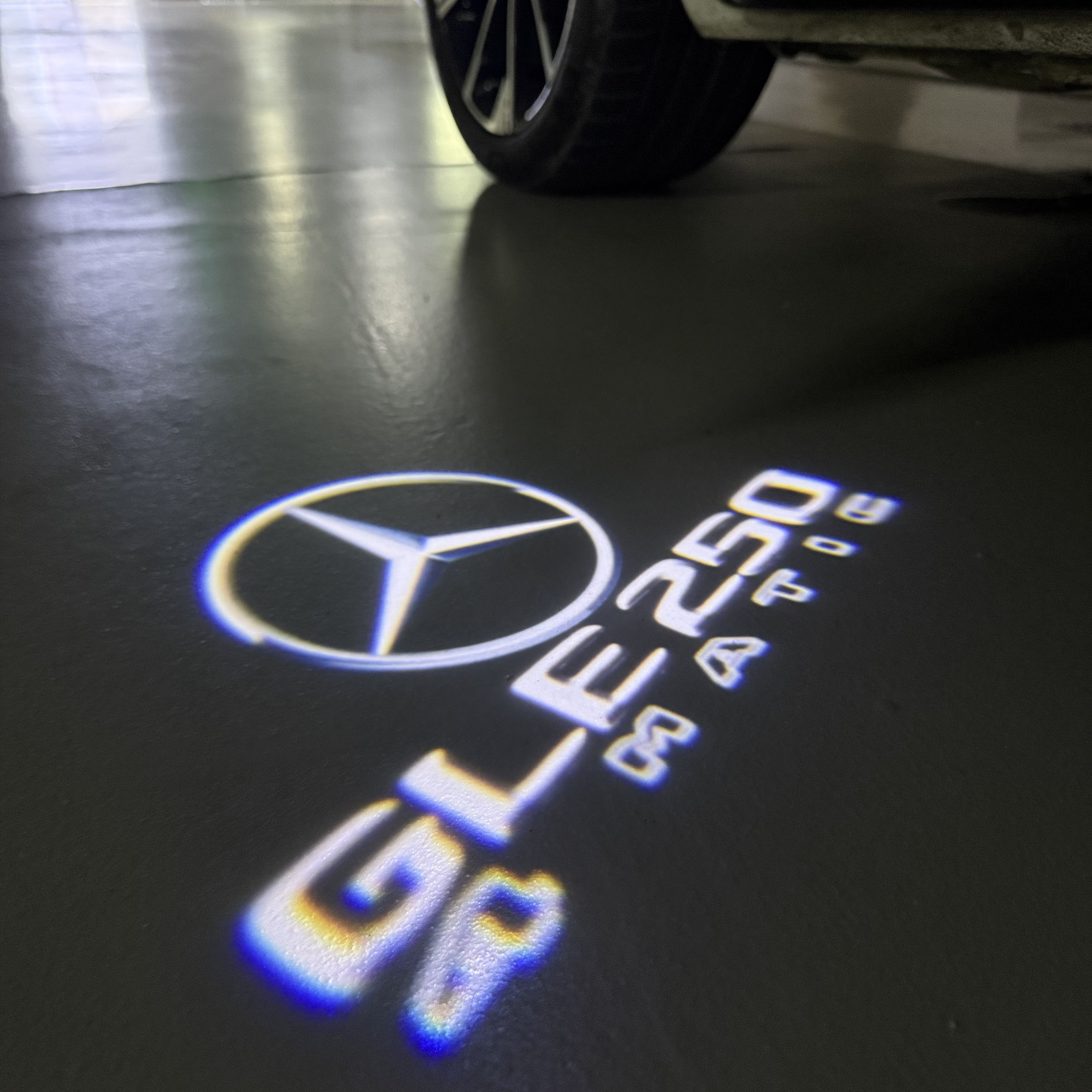 MERCEDES BENZ GLE 250 LOGO PROJECTOT LIGHTS  (quantity 1 = 1 set /2 door lights with 2 logo films)Nr.02M449