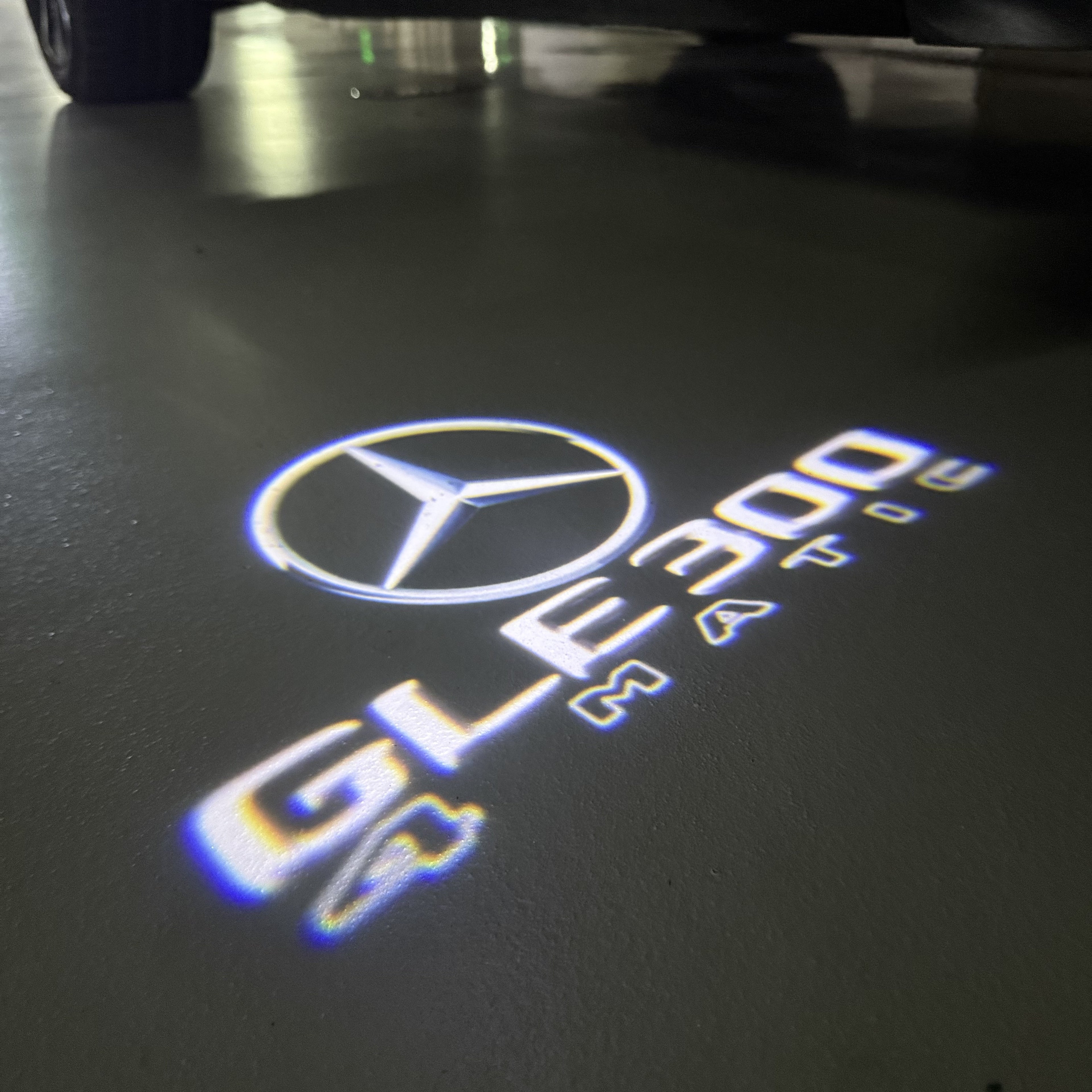 MERCEDES BENZ CLE 300 LOGO PROJECTOT LIGHTS  (quantity 1 = 1 set /2 door lights with 2 logo films)Nr.02M491