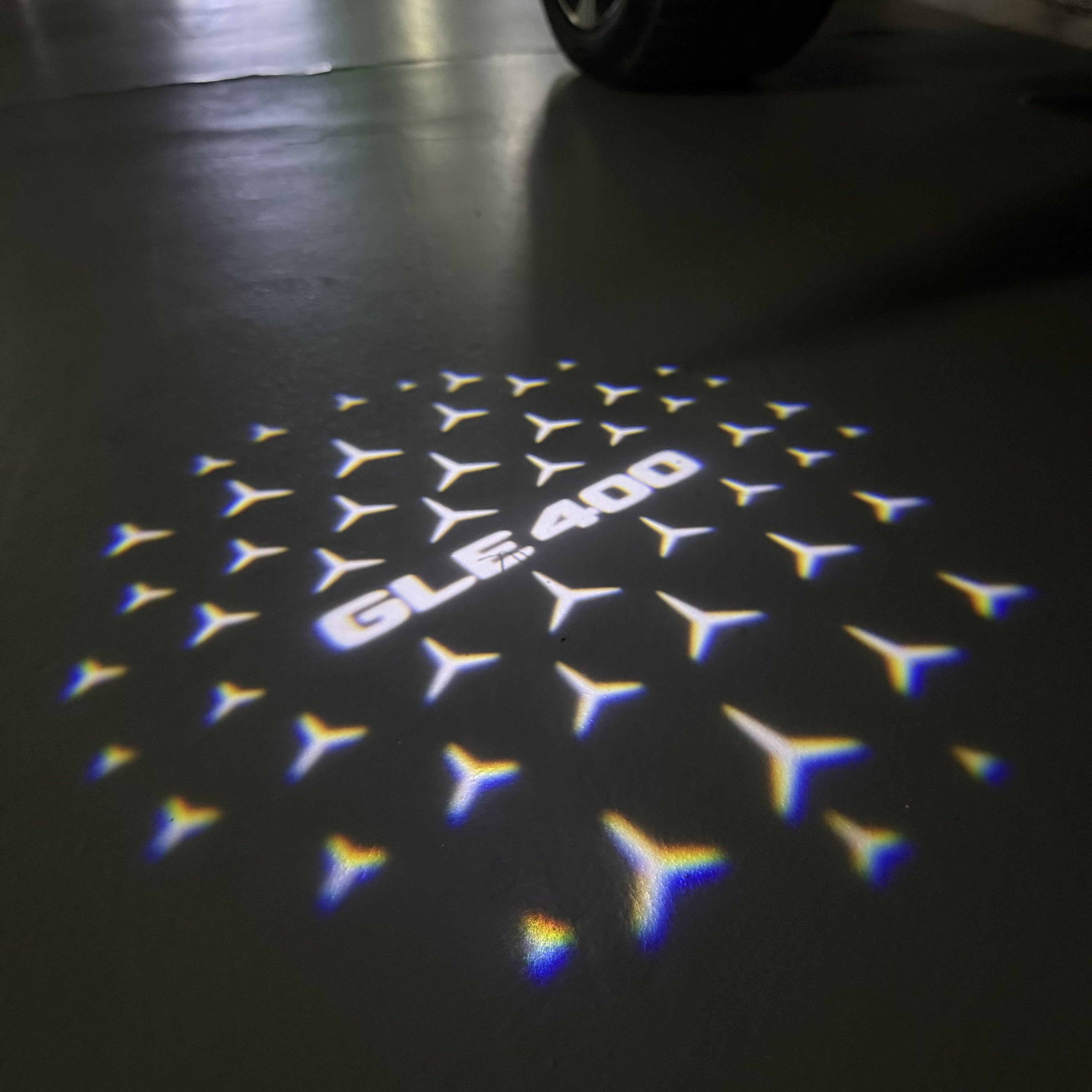 MERCEDES BENZ GLE 400 LOGO PROJECTOT LIGHTS  (quantity 1 = 1 set /2 door lights with 2 logo films)Nr.02M454