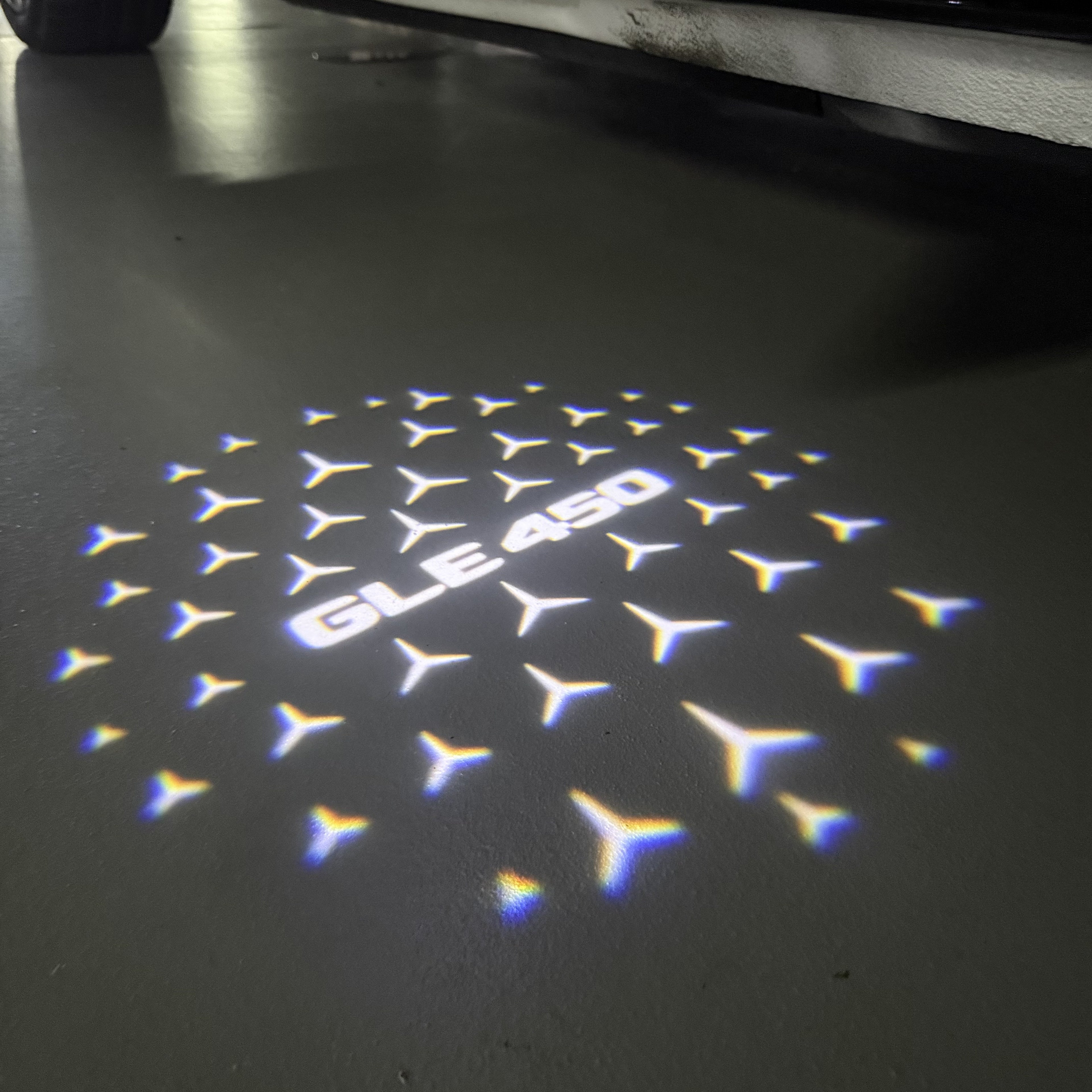 MERCEDES BENZ GLE 450 LOGO PROJECTOT LIGHTS  (quantity 1 = 1 set /2 door lights with 2 logo films)Nr.02M455