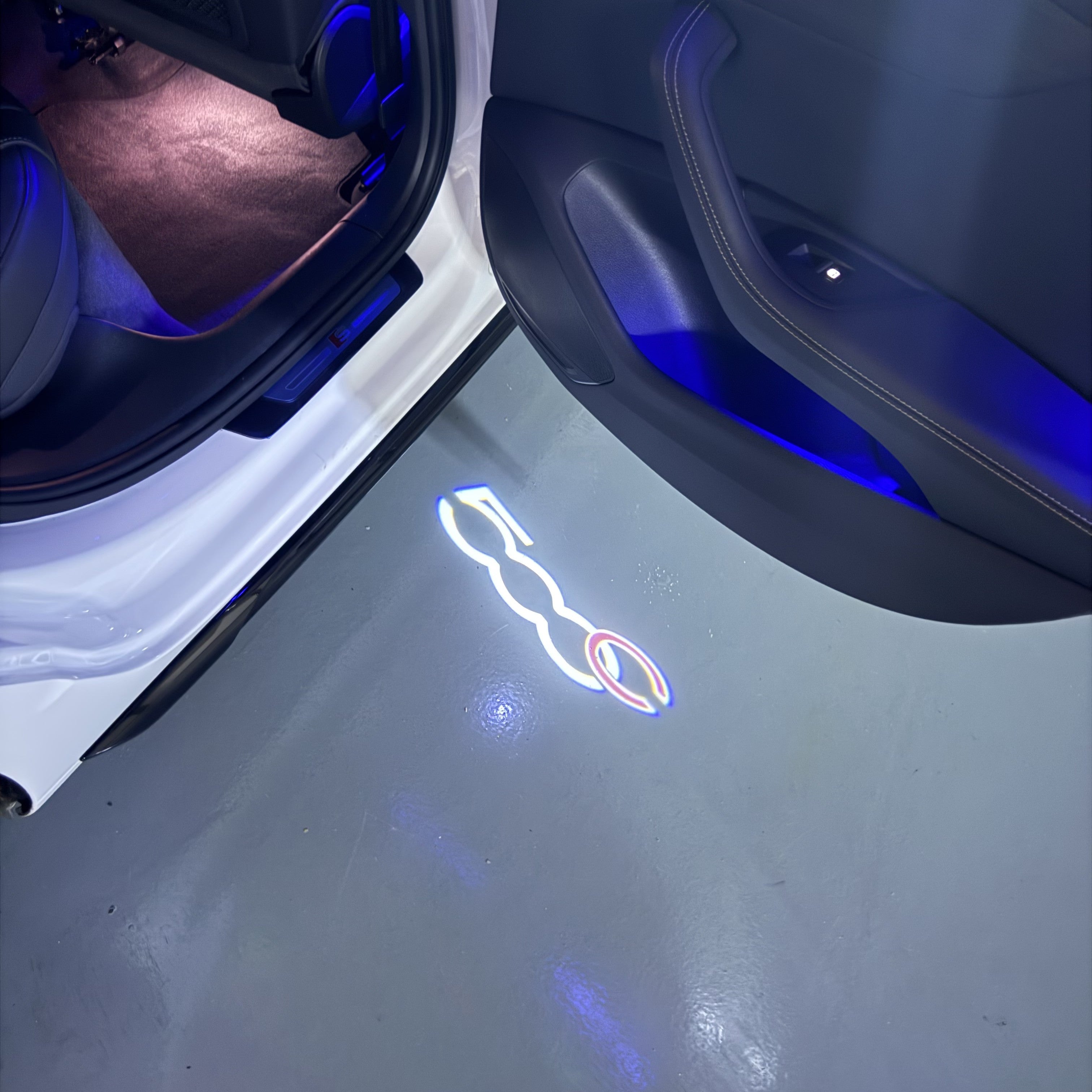 FIAT 500 LOGO PROJECTOT LIGHTS  (quantity  1 =  2 Logo Film /  2 door lights)Nr.48ER30