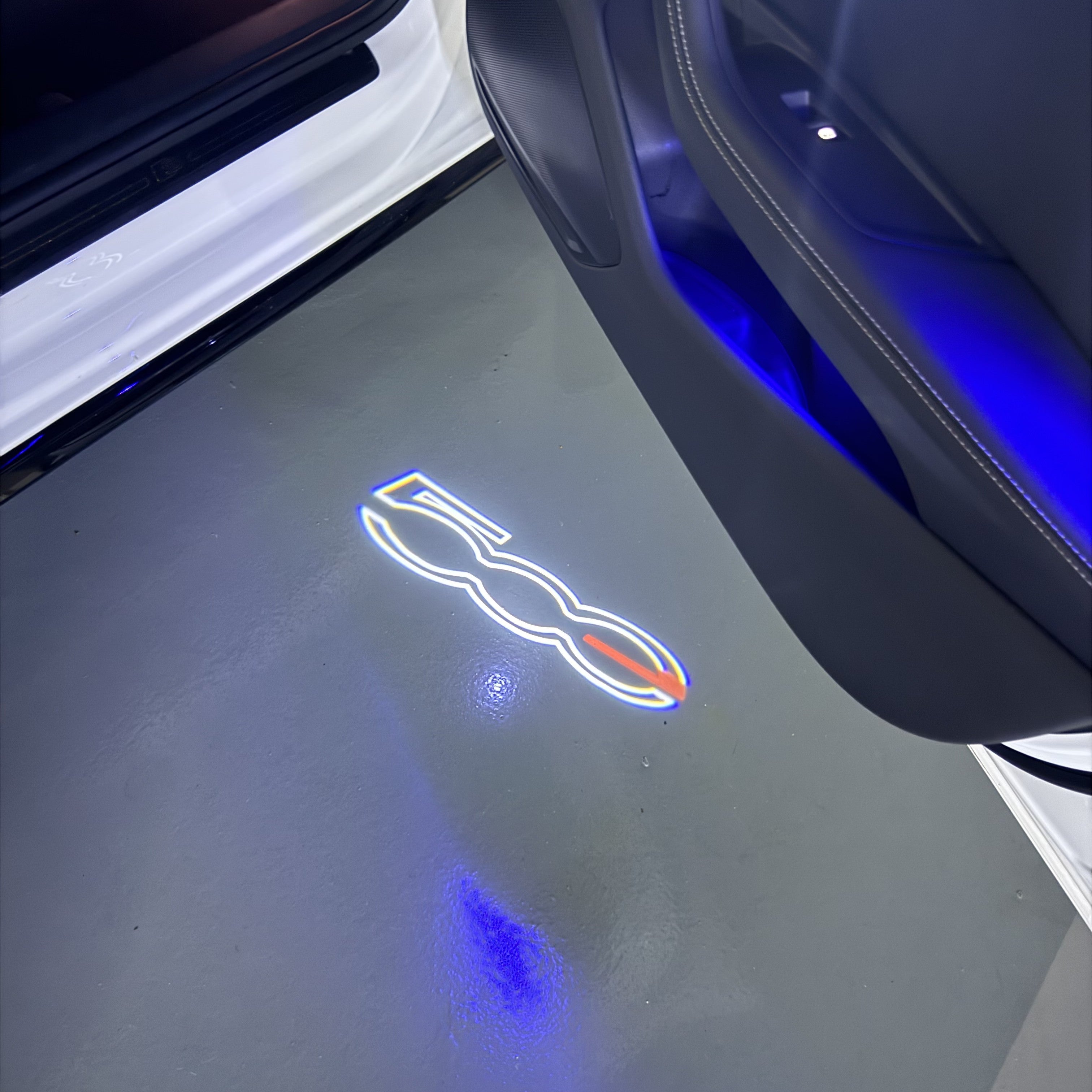 FIAT 500 LOGO PROJECTOT LIGHTS  (quantity  1 =  2 Logo Film /  2 door lights)Nr.48ER07