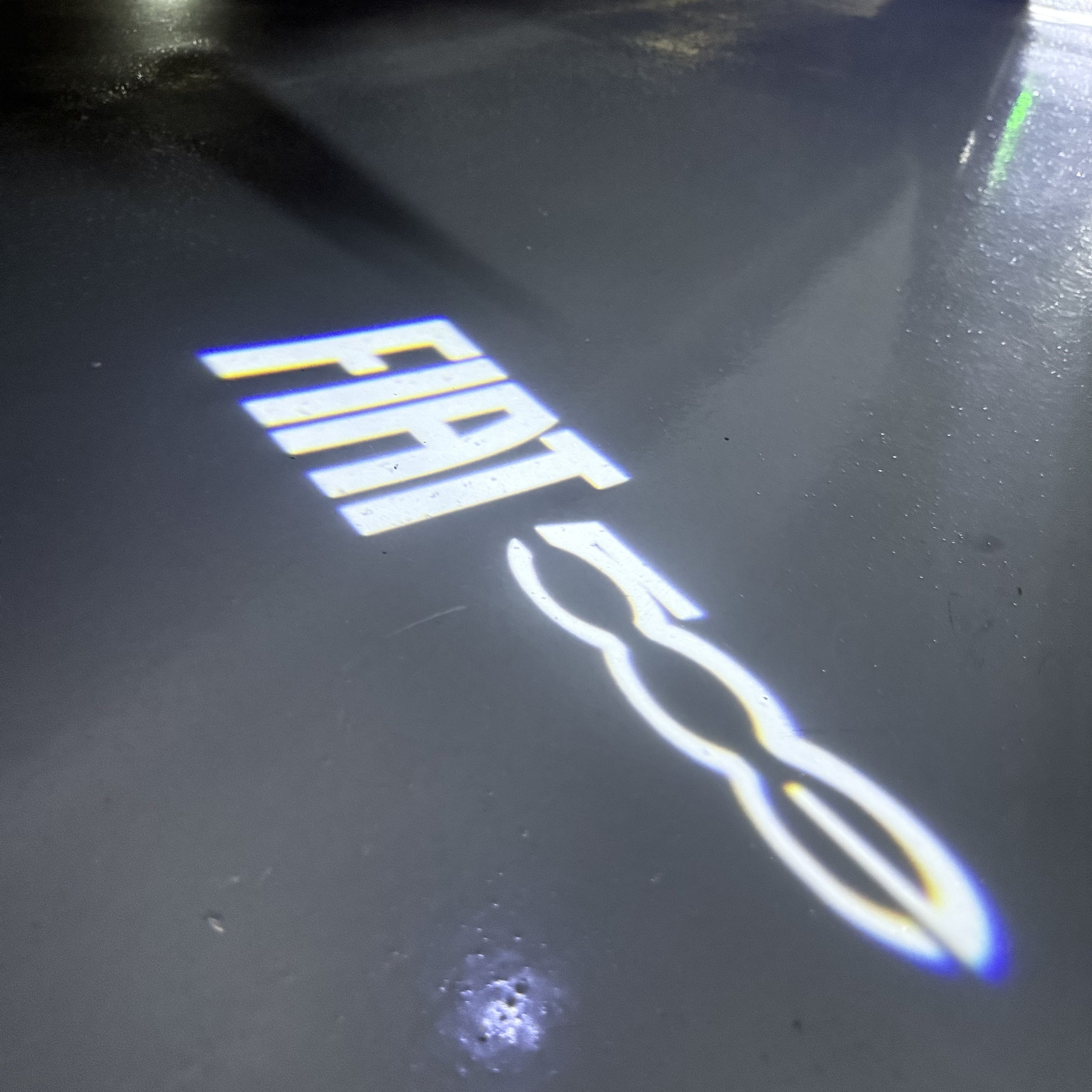 FIAT 500 LOGO PROJECTOT LIGHTS  (quantity  1 =  2 Logo Film /  2 door lights)Nr.48ER06