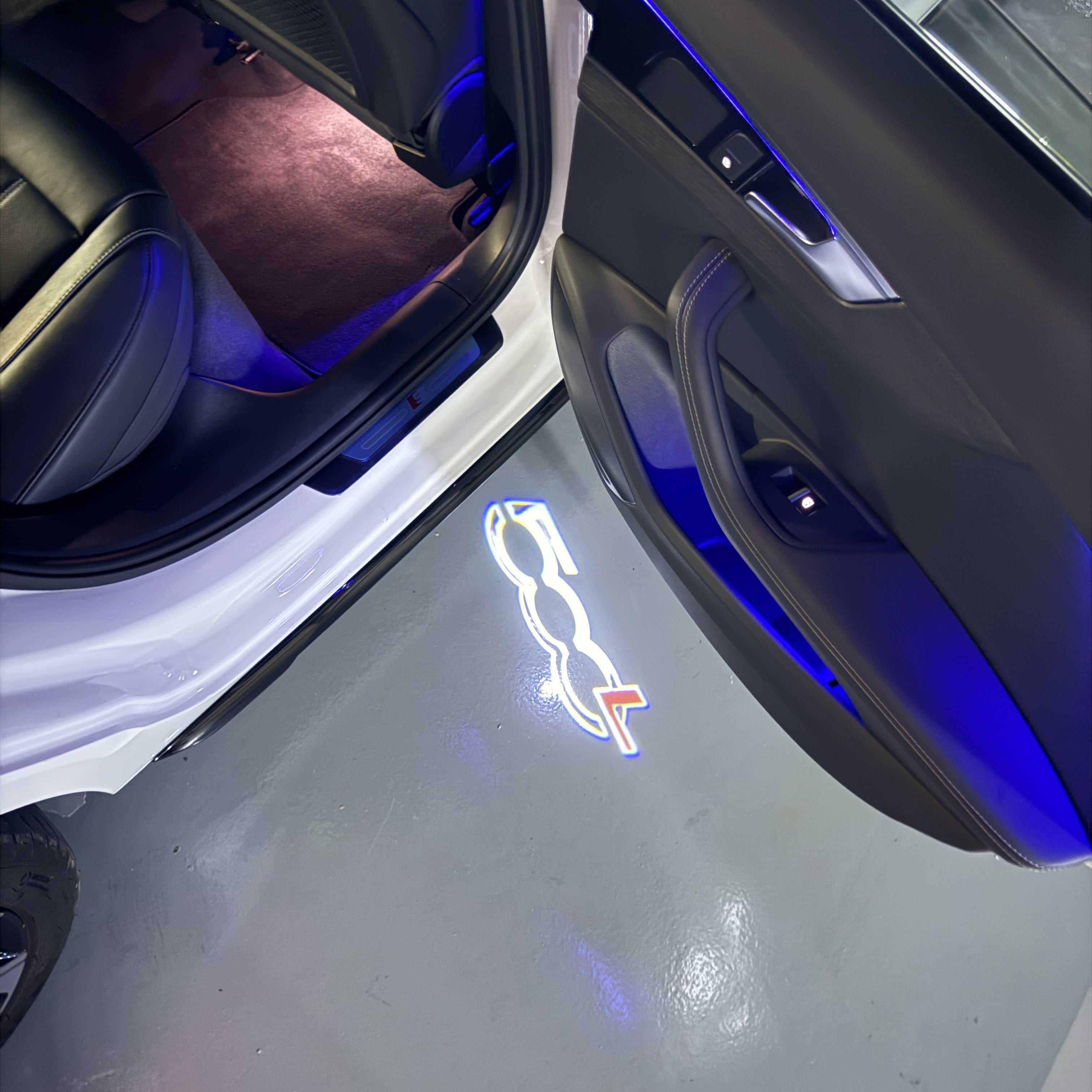 FIAT 500 LOGO PROJECTOT LIGHTS  (quantity  1 =  2 Logo Film /  2 door lights)Nr.48ER16