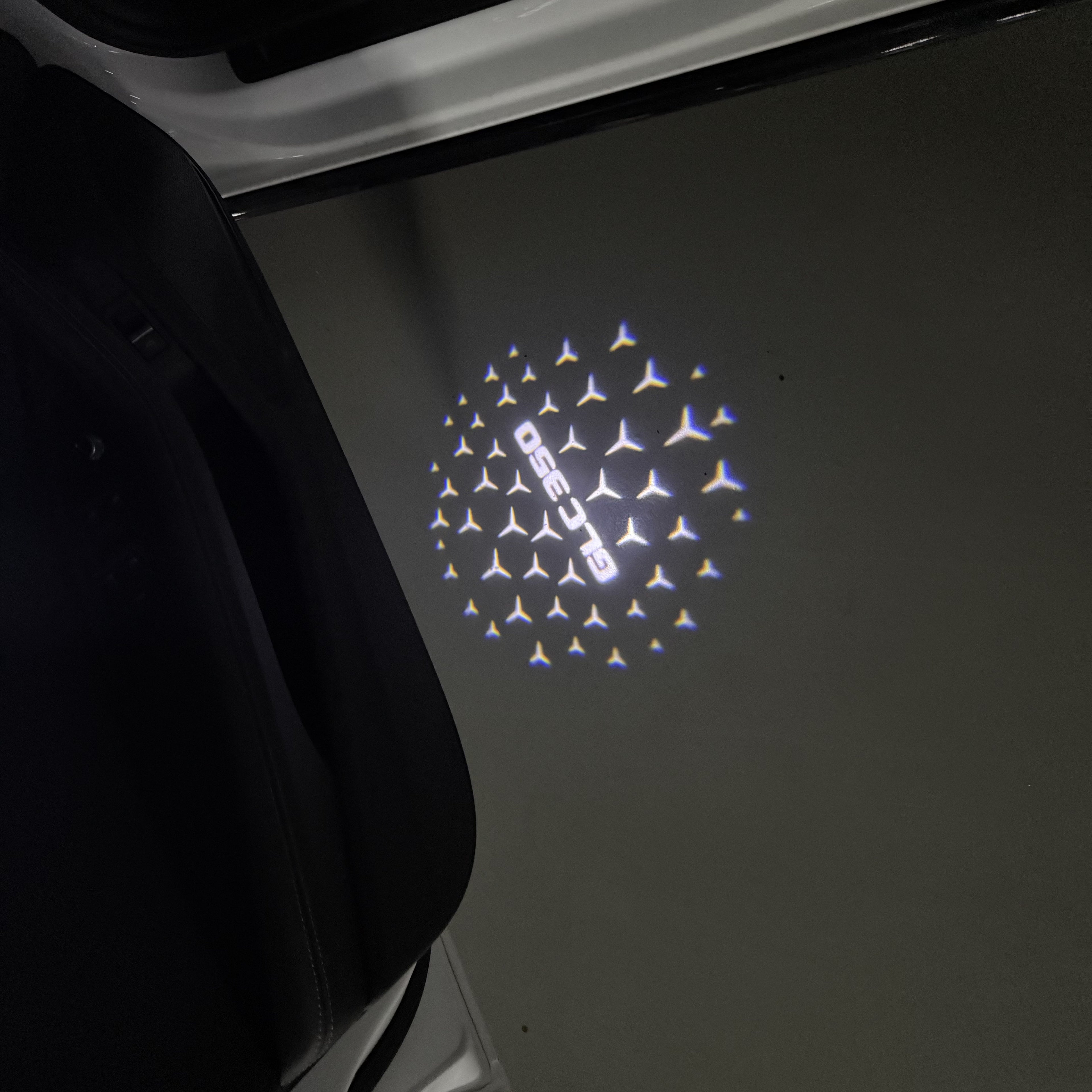 MERCEDES BENZ GLC 350 LOGO PROJECTOT LIGHTS  (quantity 1 = 1 set /2 door lights with 2 logo films)Nr.02M439