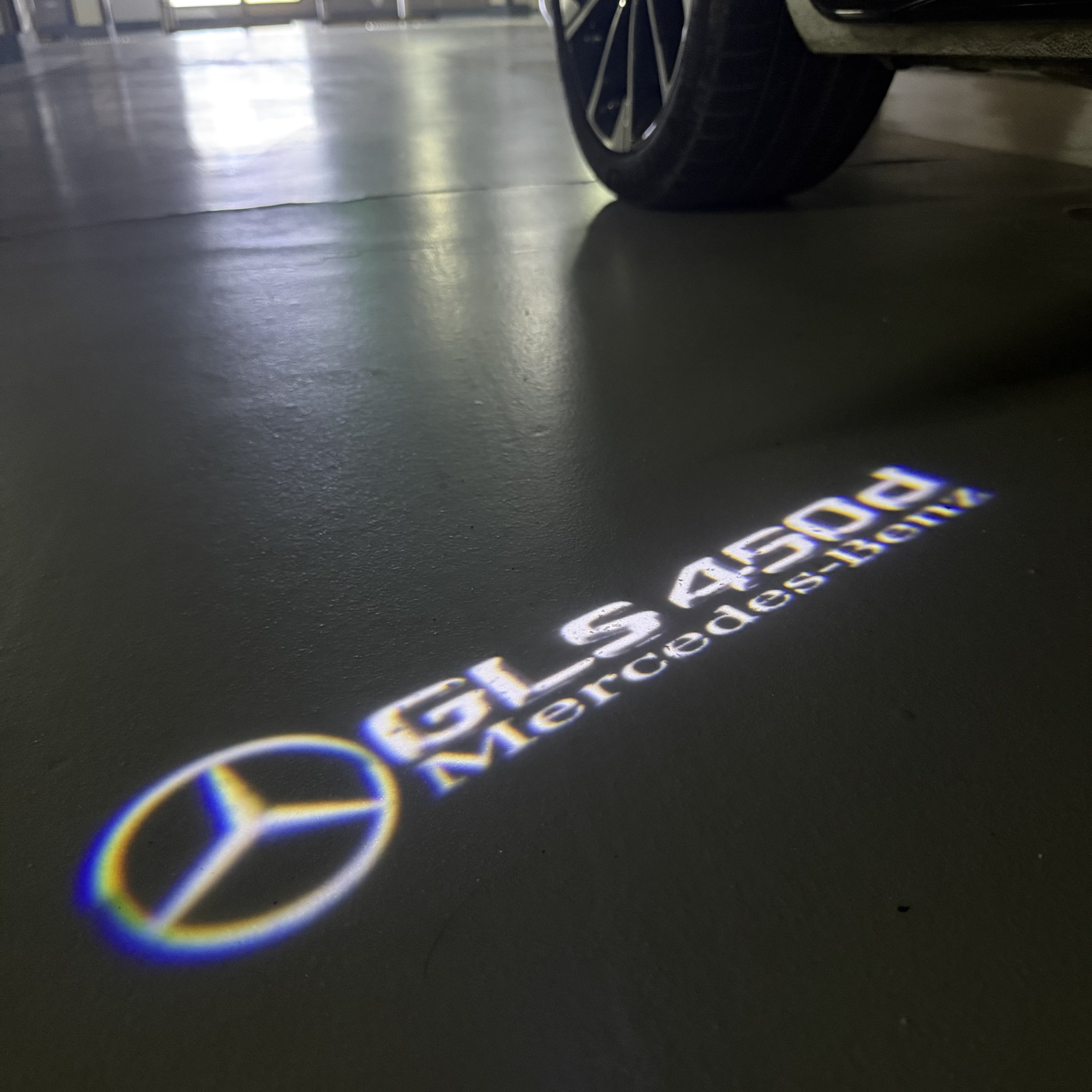MERCEDES BENZ GLS 450d LOGO PROJECTOT LIGHTS  (quantity 1 = 1 set /2 door lights with 2 logo films)Nr.02M471