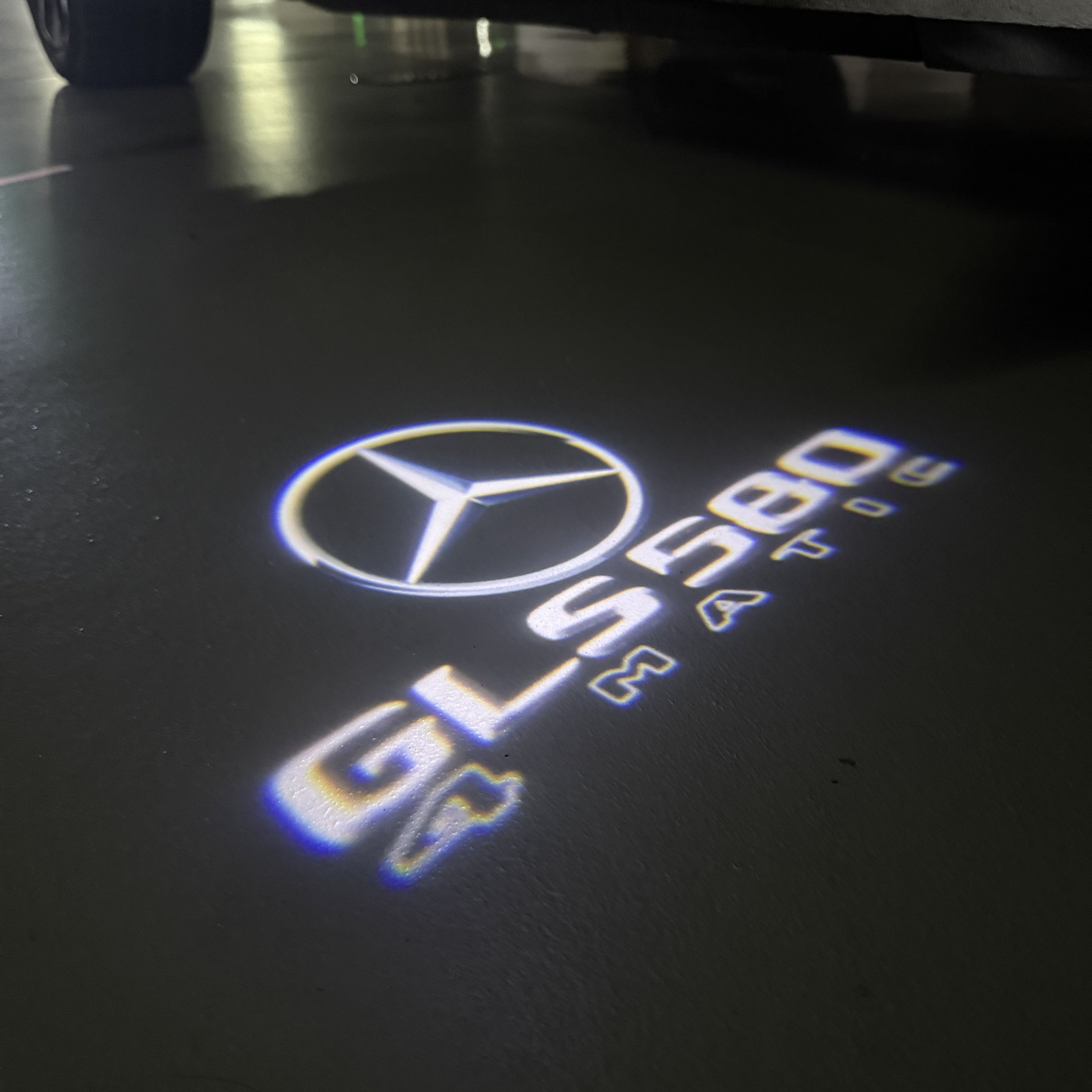 MERCEDES BENZ GLS 580 LOGO PROJECTOT LIGHTS  (quantity 1 = 1 set /2 door lights with 2 logo films)Nr.02M476