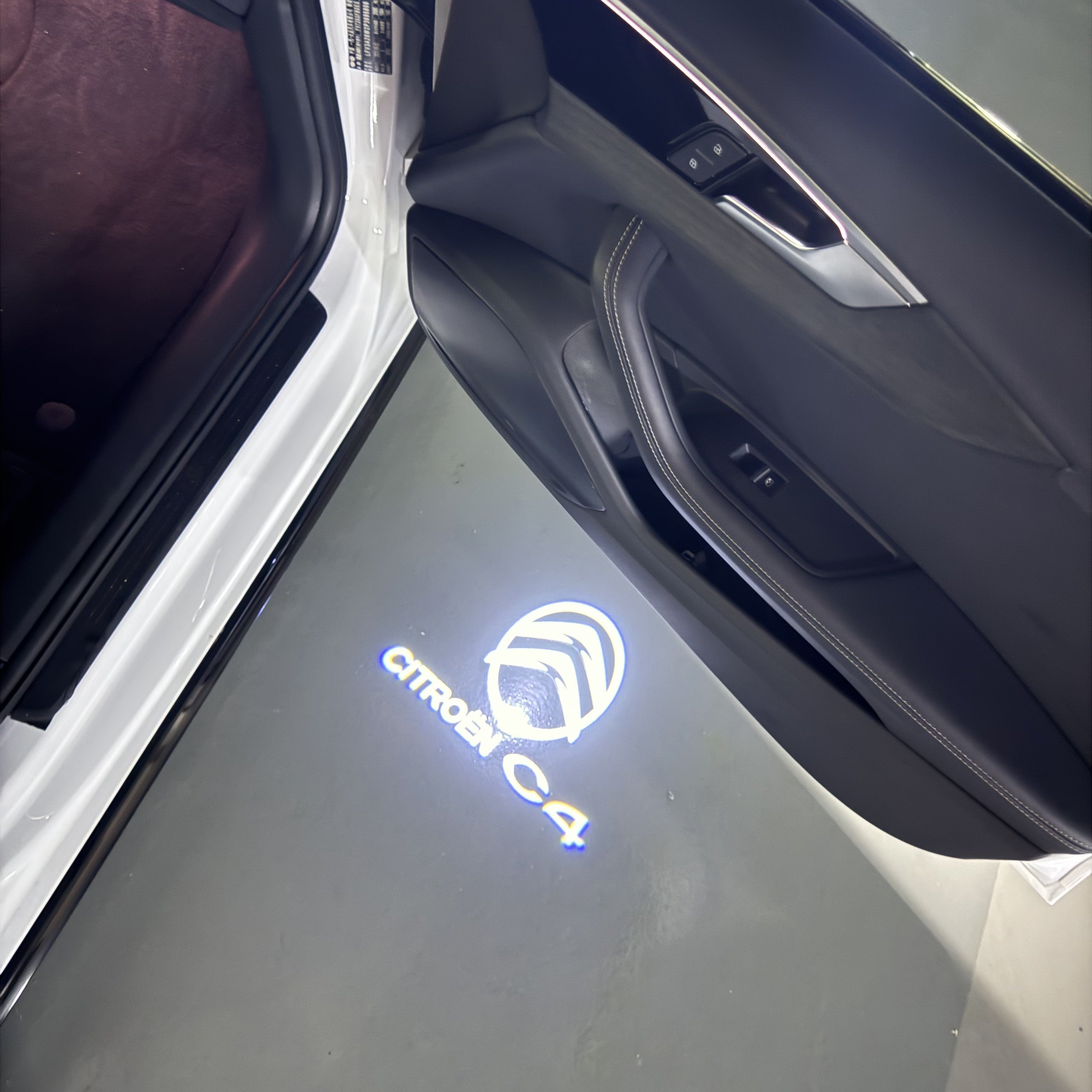 CITROËN C4 LOGO PROJECTOT LIGHTS    (quantity 1 = 2 Logo Films /2 door lights）Nr.2805S1314