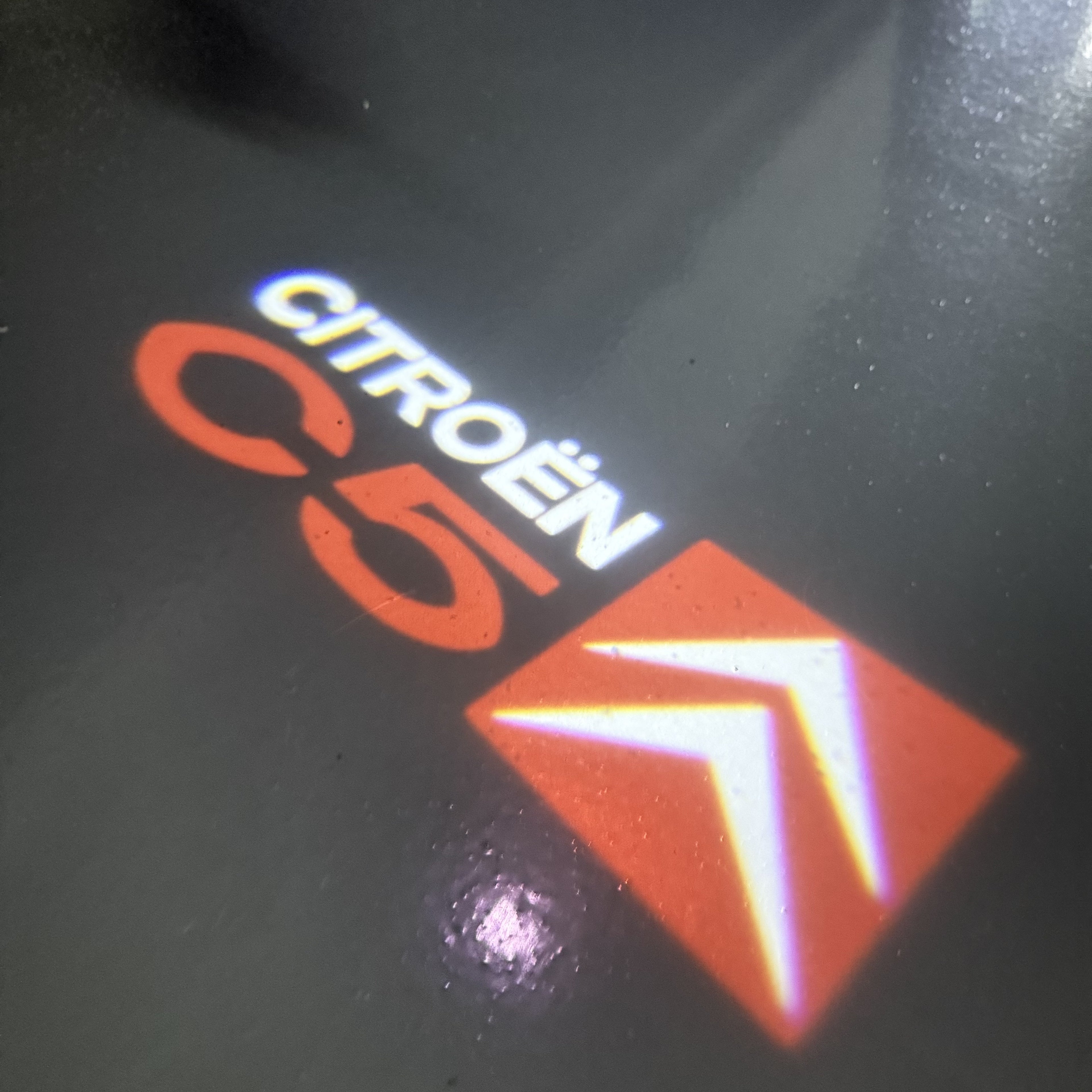 CITROËN C5 LOGO PROJECTOT LIGHTS    (quantity 1 = 2 Logo Films /2 door lights）Nr.2805So164
