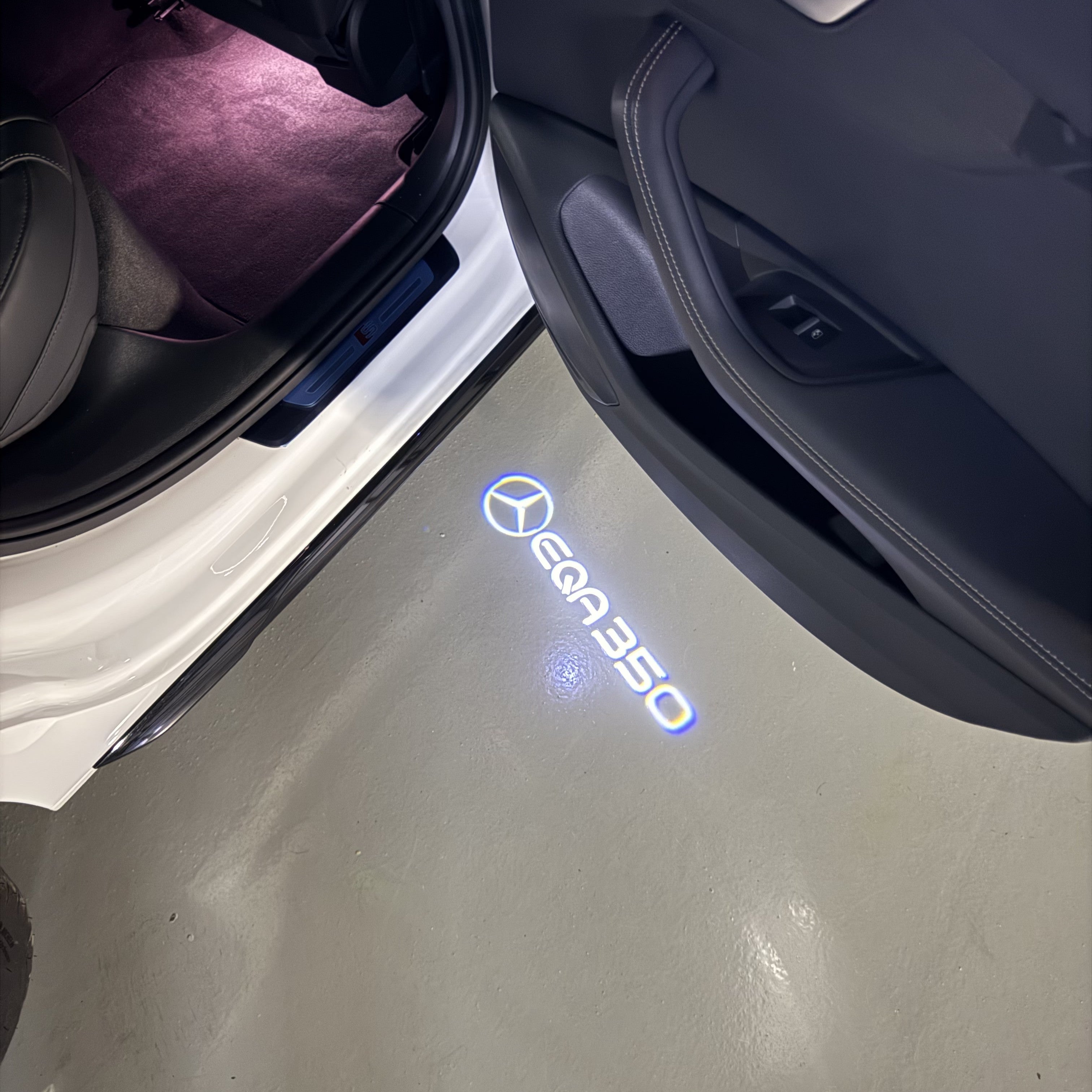 MERCEDES BENZ EQA 350 LOGO PROJECTOT LIGHTS  (quantity 1 = 1 set /2 door lights with 2 logo films)Nr.02M149