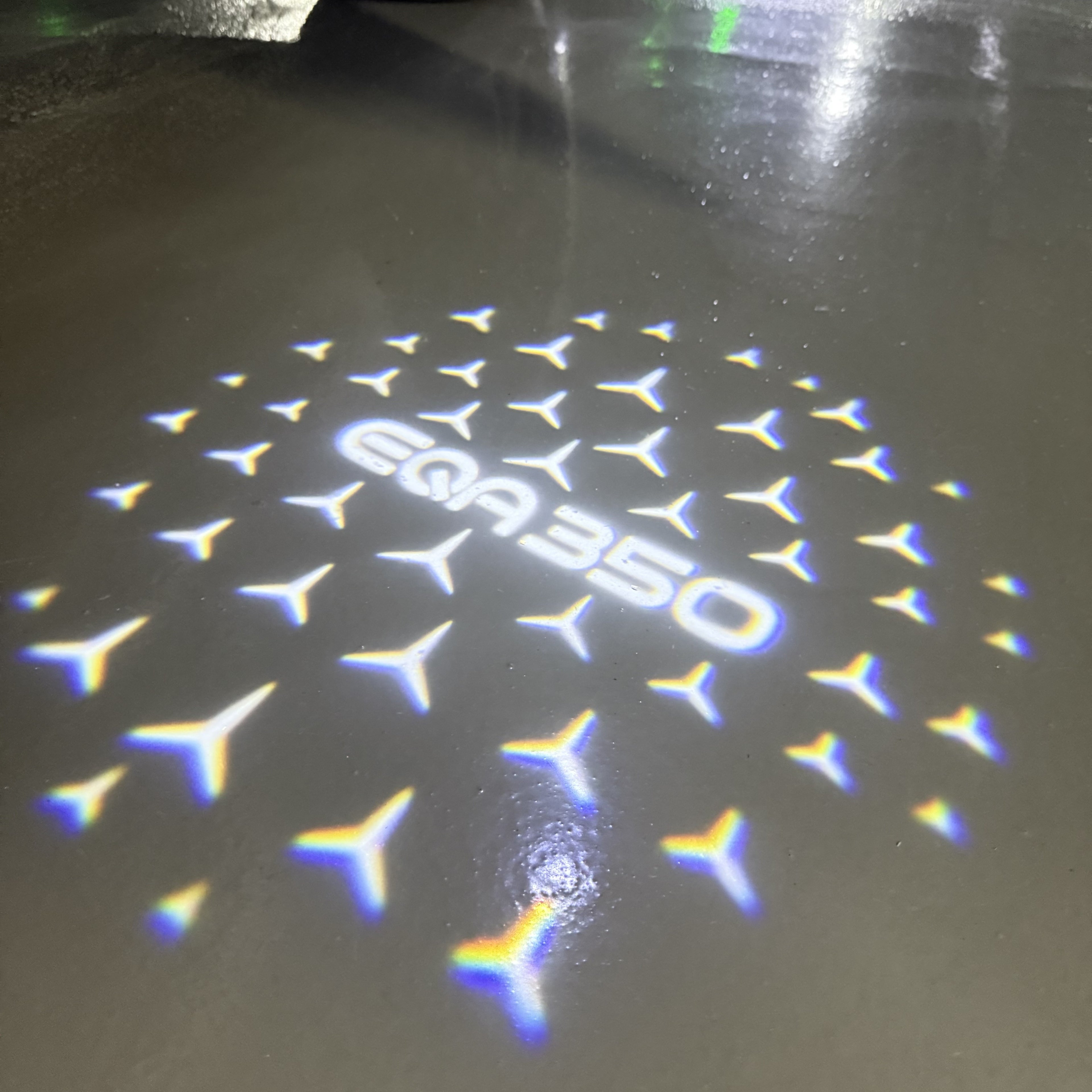 MERCEDES BENZ EQA 350 LOGO PROJECTOT LIGHTS  (quantity 1 = 1 set /2 door lights with 2 logo films)Nr.02M146