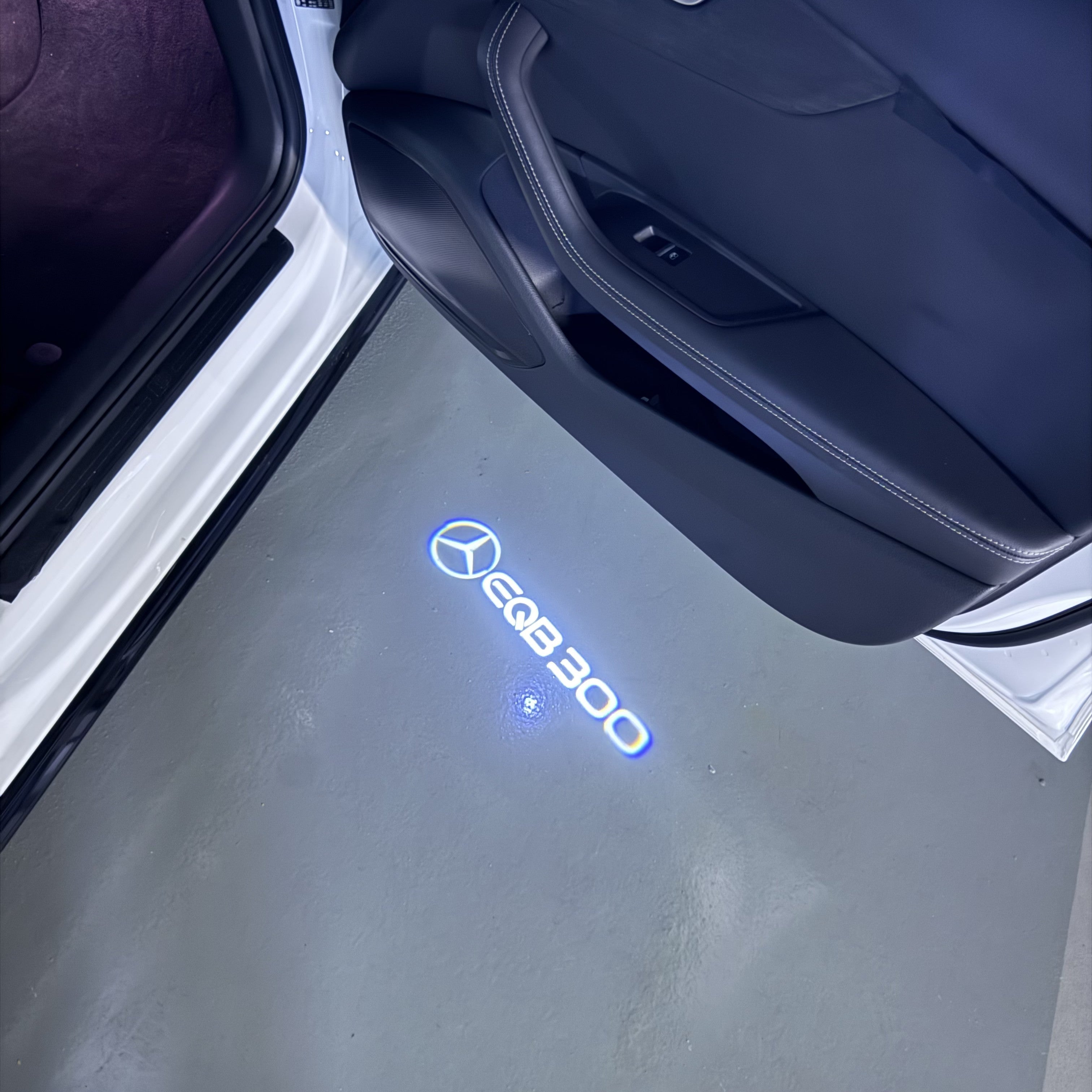 MERCEDES BENZ EQB 300 LOGO PROJECTOT LIGHTS  (quantity 1 = 1 set /2 door lights with 2 logo films)Nr.02M162