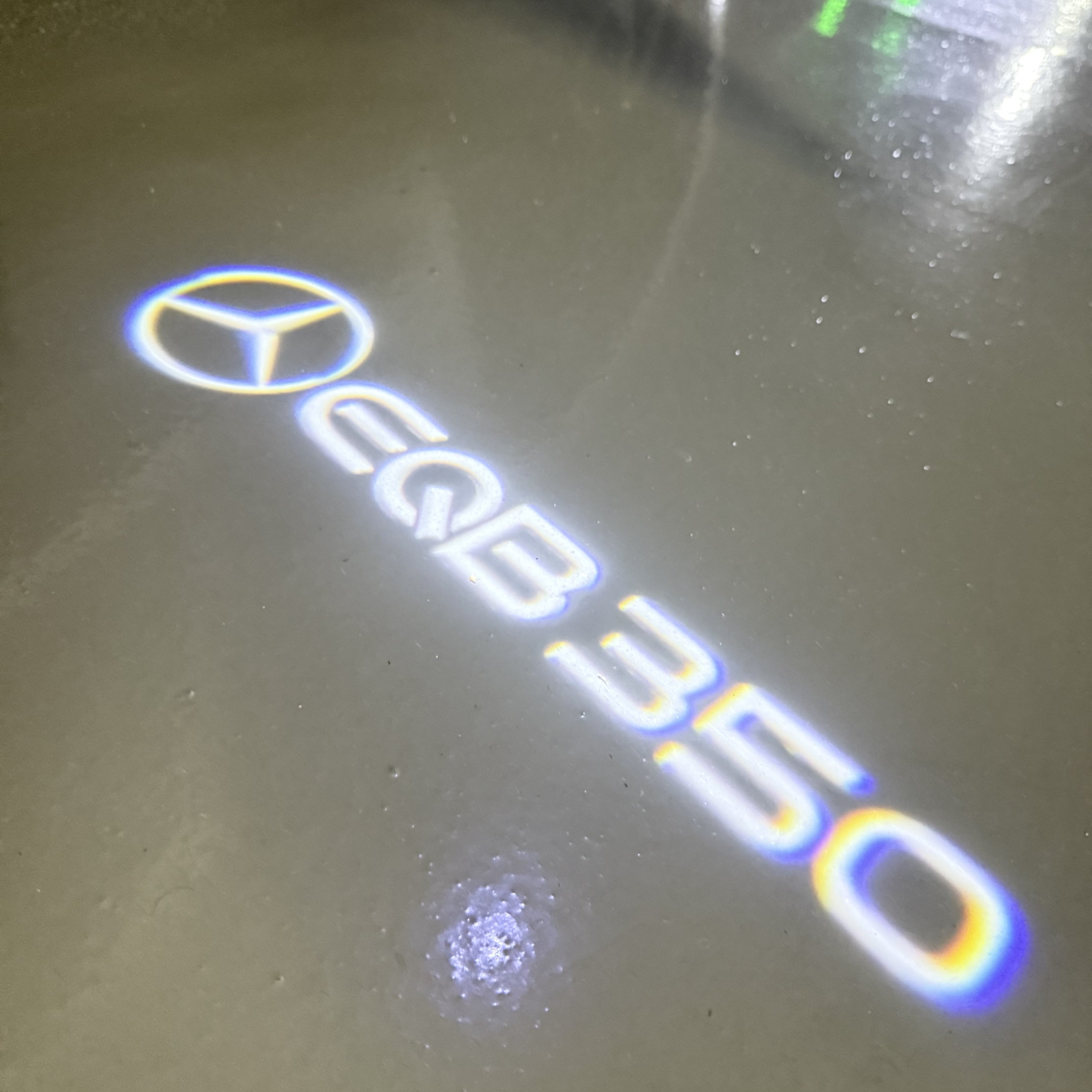 MERCEDES BENZ EQB 350 LOGO PROJECTOT LIGHTS  (quantity 1 = 1 set /2 door lights with 2 logo films)Nr.02M155