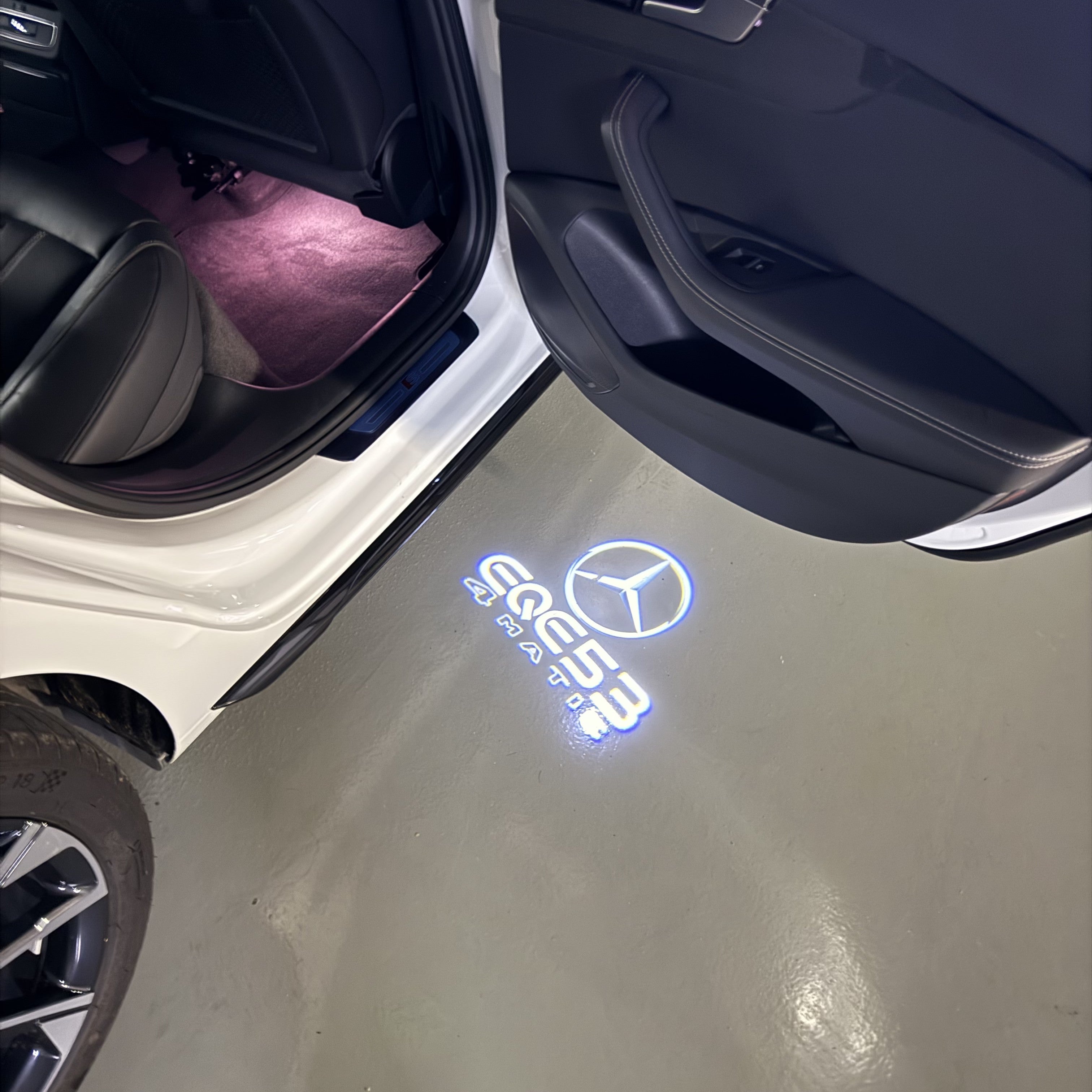MERCEDES BENZ EQE 53 LOGO PROJECTOT LIGHTS  (quantity 1 = 1 set /2 door lights with 2 logo films)Nr.02M172