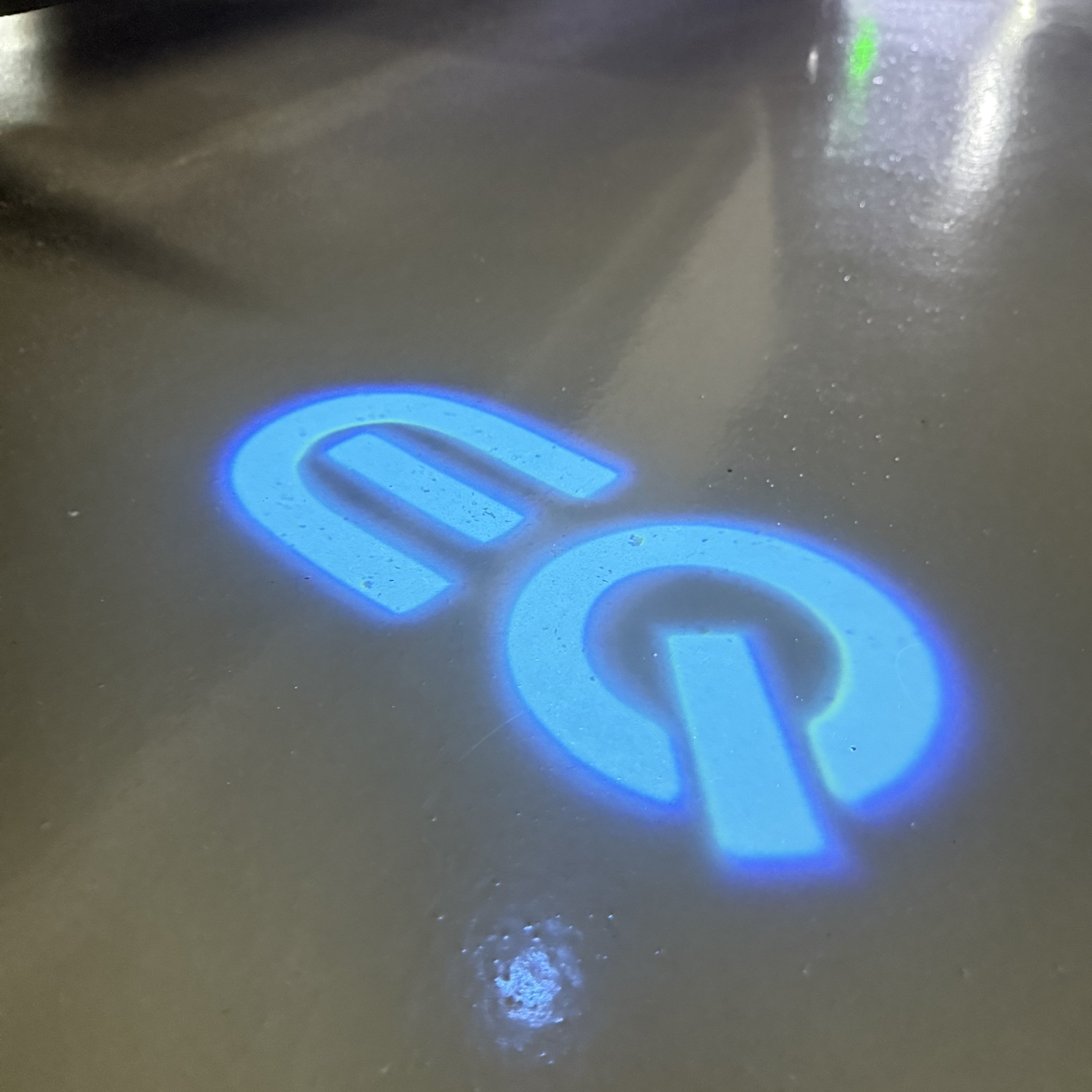 MERCEDES BENZ EQ LOGO PROJECTOT LIGHTS  (quantity 1 = 1 set /2 door lights with 2 logo films)Nr.02M243