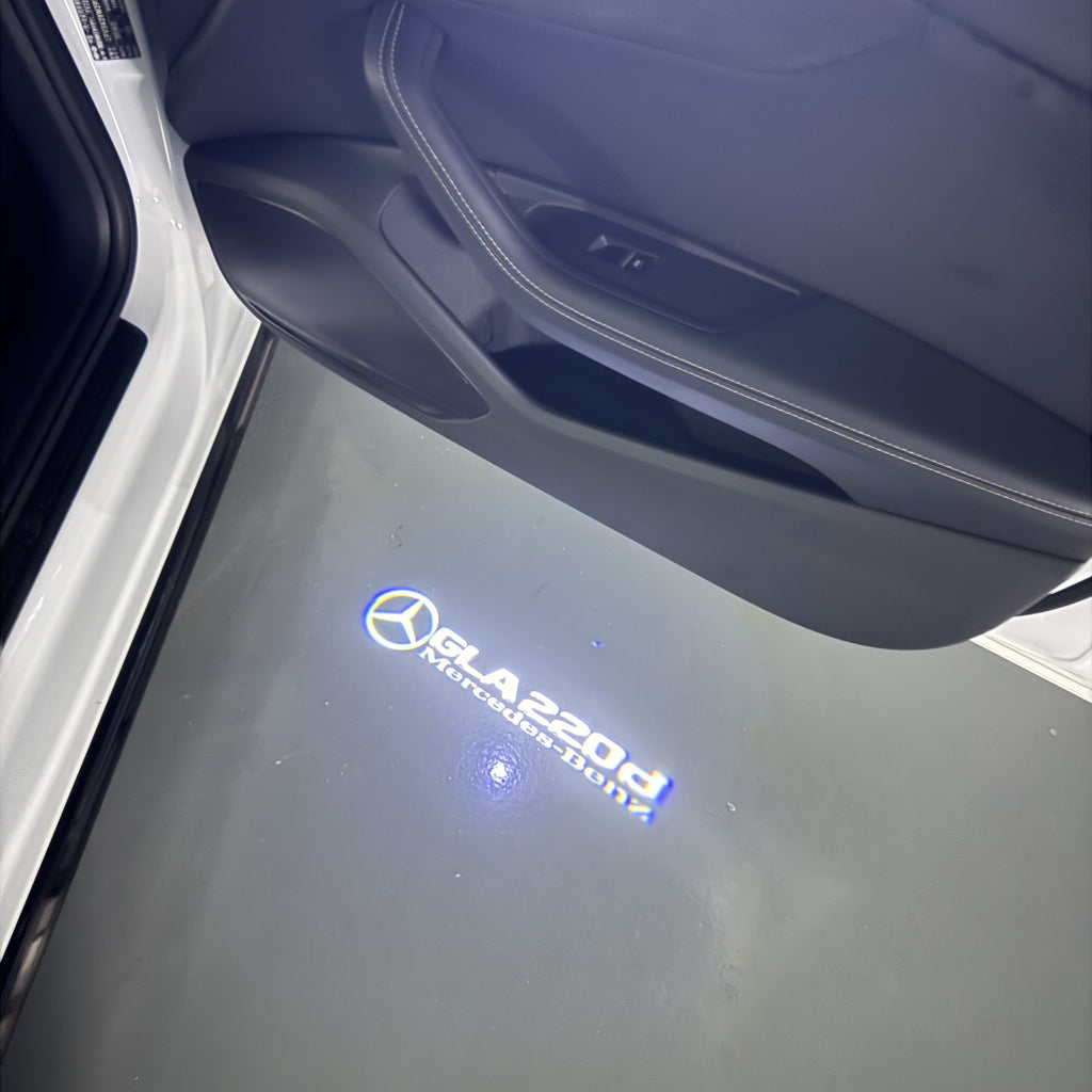 MERCEDES BENZ GLA 220d LOGO PROJECTOT LIGHTS  (quantity 1 = 1 set /2 door lights with 2 logo films)Nr.02M411