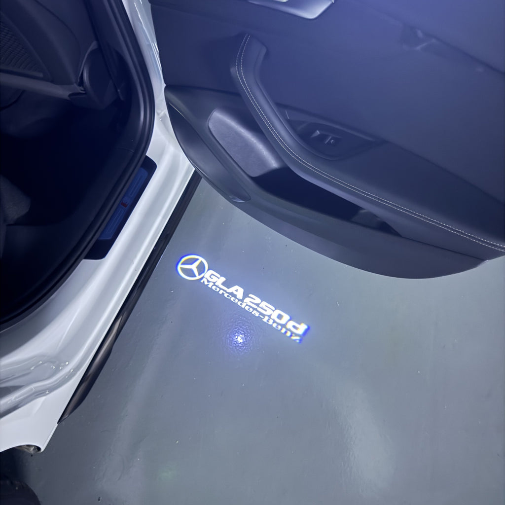 MERCEDES BENZ GLA 250d LOGO PROJECTOT LIGHTS  (quantity 1 = 1 set /2 door lights with 2 logo films)Nr.02M414