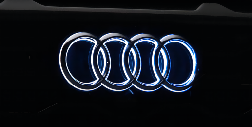 AUDI Frontgrill Logo LED mit dznamic Blinker 02 