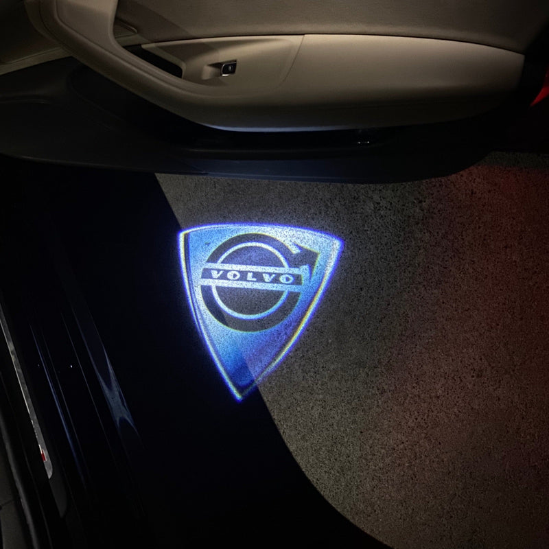 Volvo Original LOGO PROJECROTR LIGHTS Nr.07 (Menge 1 = 2 Logofolie / 2 Türleuchten) 