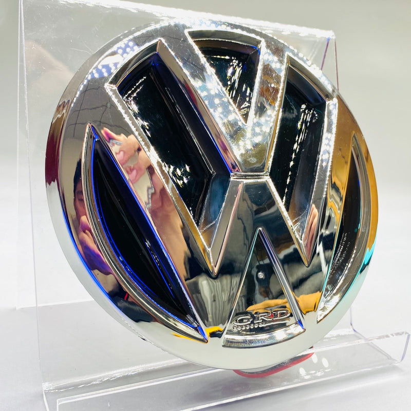 VW-Frontgrill-Logo mit LED-Anzeige, Durchmesser: 147 mm.