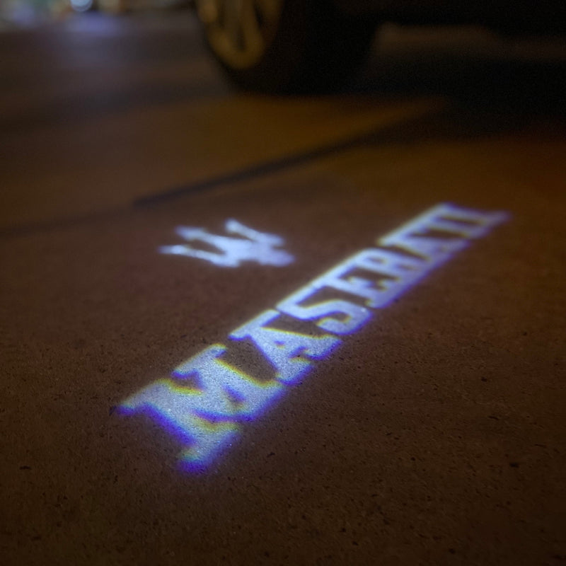 Maserati Original LOGO PROJECROTR LIGHTS Nr.35 (quantità 1 = 1 set/2 luci porta) 