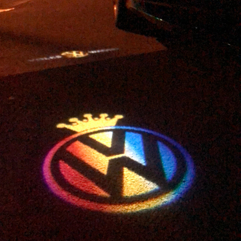 Volkswagen Luci porta Logo originale n. 01 (quantità 1 = 2 pellicole logo / 2 luci porta) 