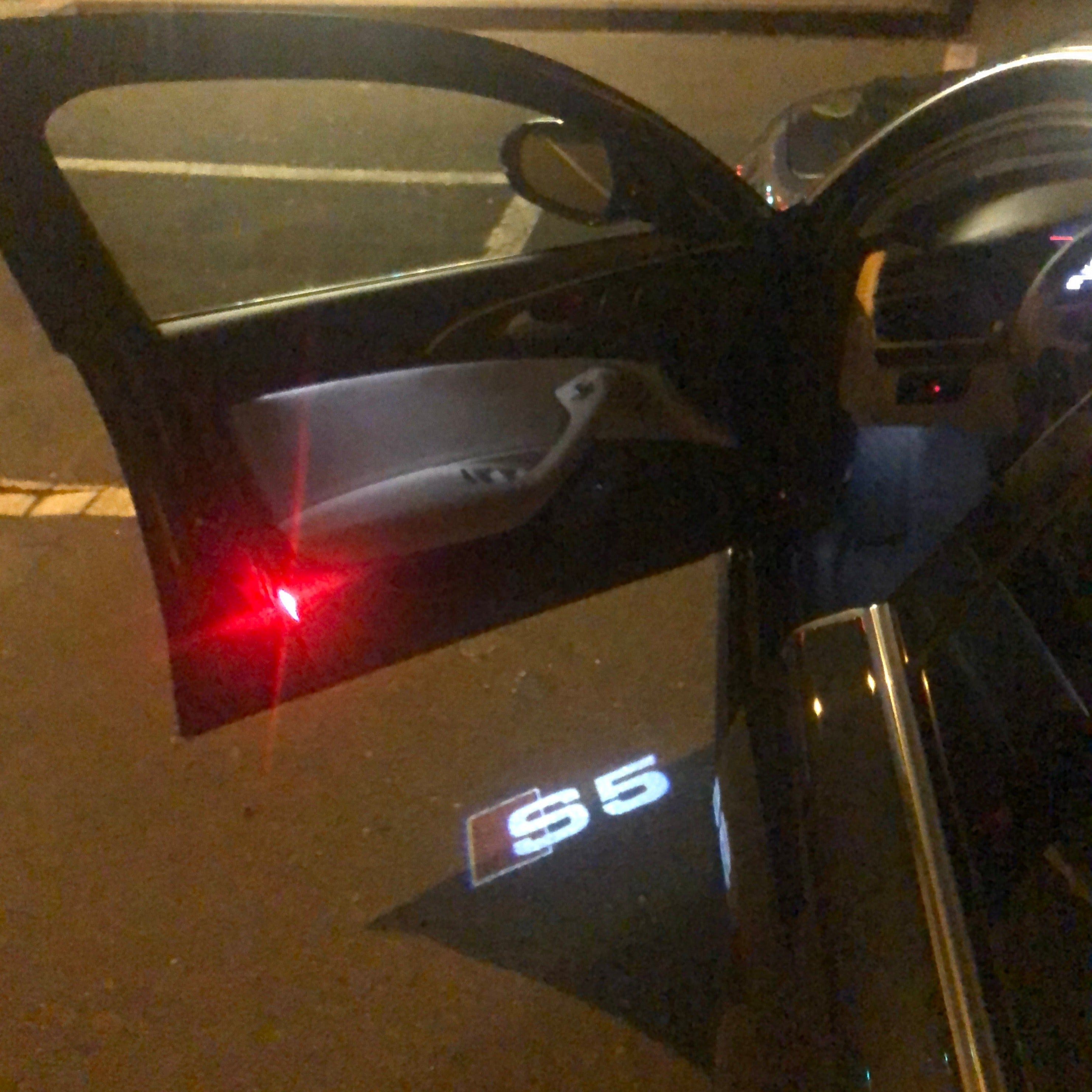 AUDI S5 LOGO PROJECTOT LIGHTS Nr.26 (quantity 1 = 2 Logo Films /2 door lights）