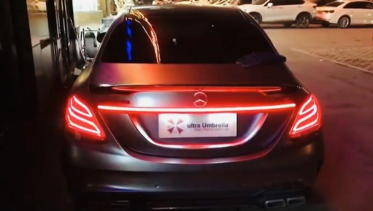 Verbesserte dynamische Rücklichtanzeige mit LED-Streifen für Mercedes-Benz 