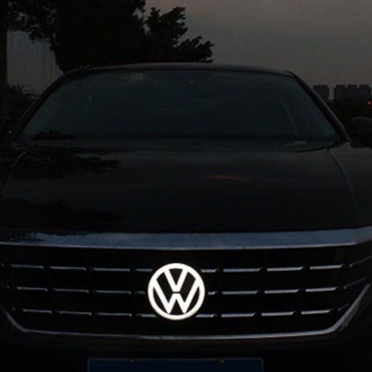 VW-Frontgrill-Logo mit LED-Anzeige, Durchmesser: 147 mm.