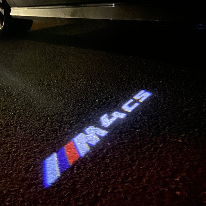 BMW M4 LOGO PROJECTOT LIGHTS Nr.6027 (Menge 1 = 1 Satz/2 Türleuchten)