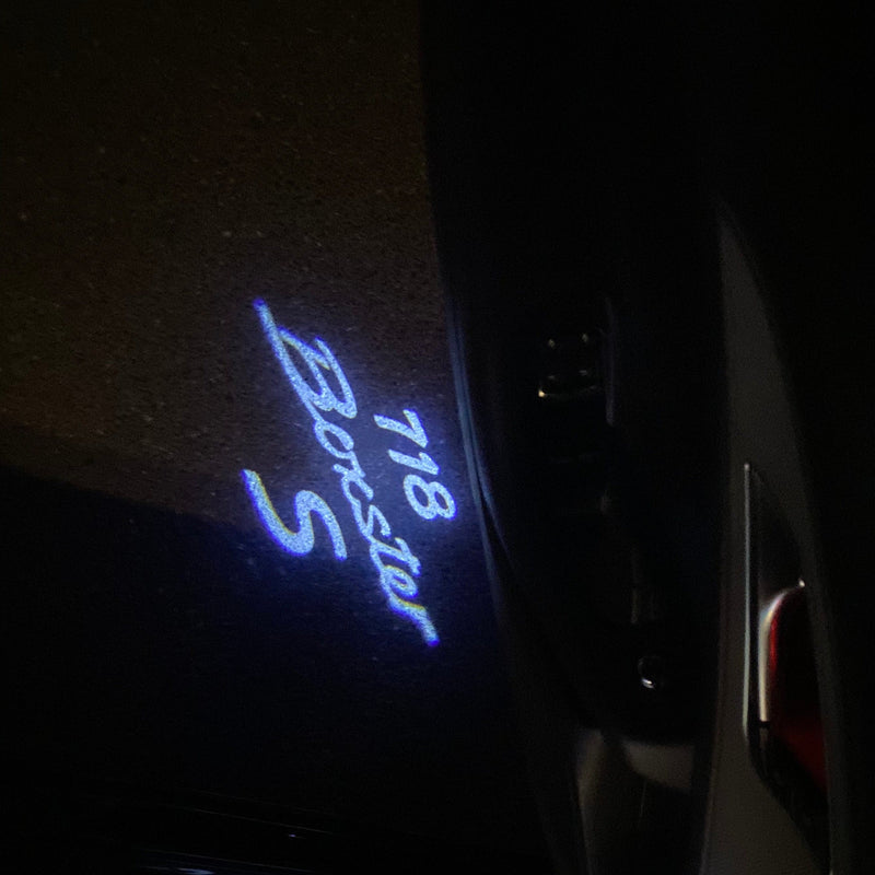 PORSCHE BOXSTER S LOGO PROJECTOT LIGHTS Nr.8019 (Menge 1 = 2 Logofolie / 2 Türleuchten)