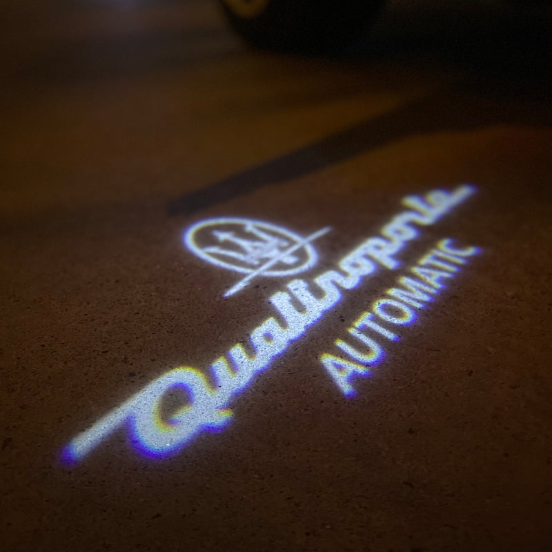 Maserati Quattroporte LOGO PROJECROTR LIGHTS Nr.27 (Menge 1 = 1 Satz/2 Türleuchten)