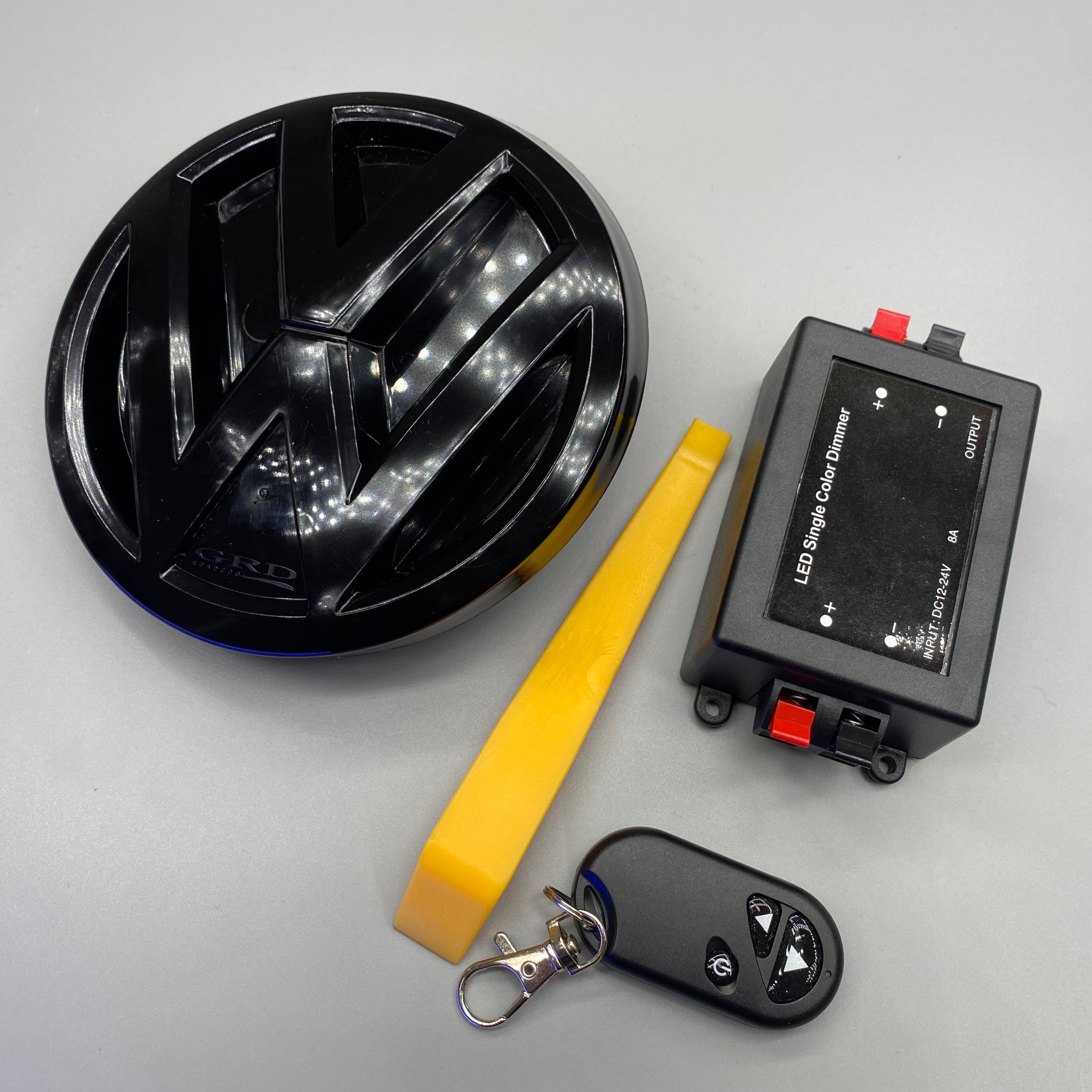 VW Golf VIII black color  Front Grill Logo LED with dznamic indicator