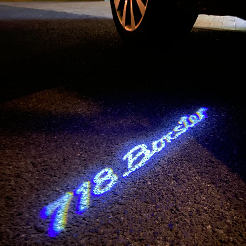 PORSCHE 718 BOXSTER LOGO PROJECTOT LIGHTS Nr.58 (quantità 1 = 2 Pellicola Logo / 2 luci porta) 