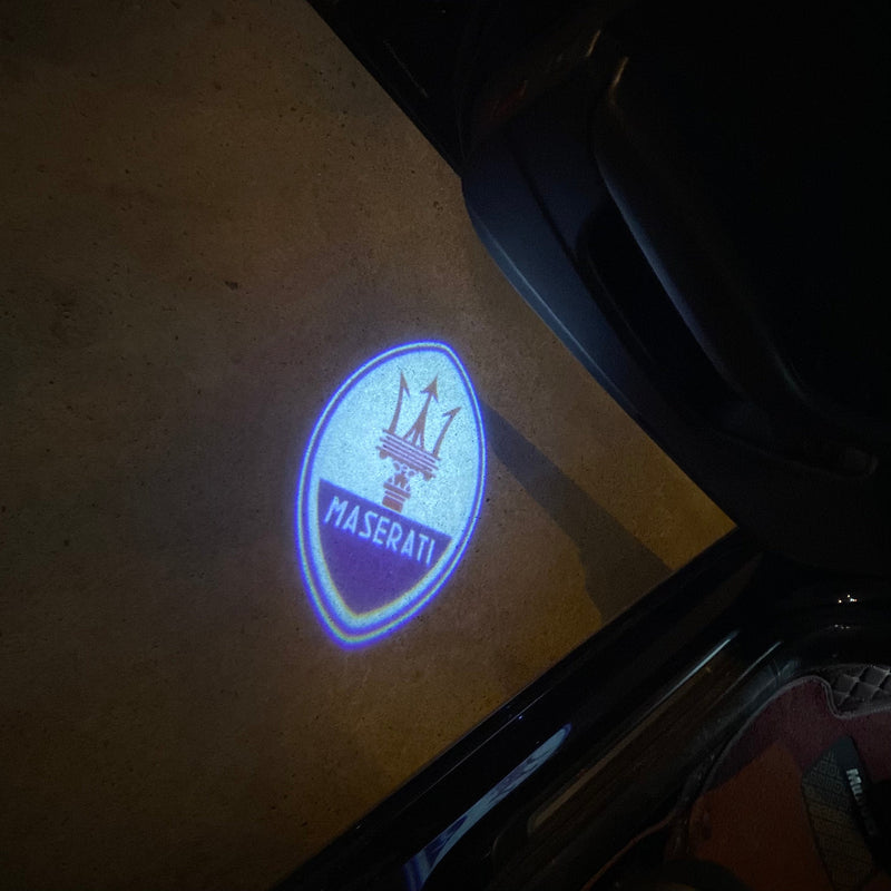 Maserati Original LOGO PROJECROTR LIGHTS Nr.12 (Menge 1 = 1 Satz/2 Türleuchten) 