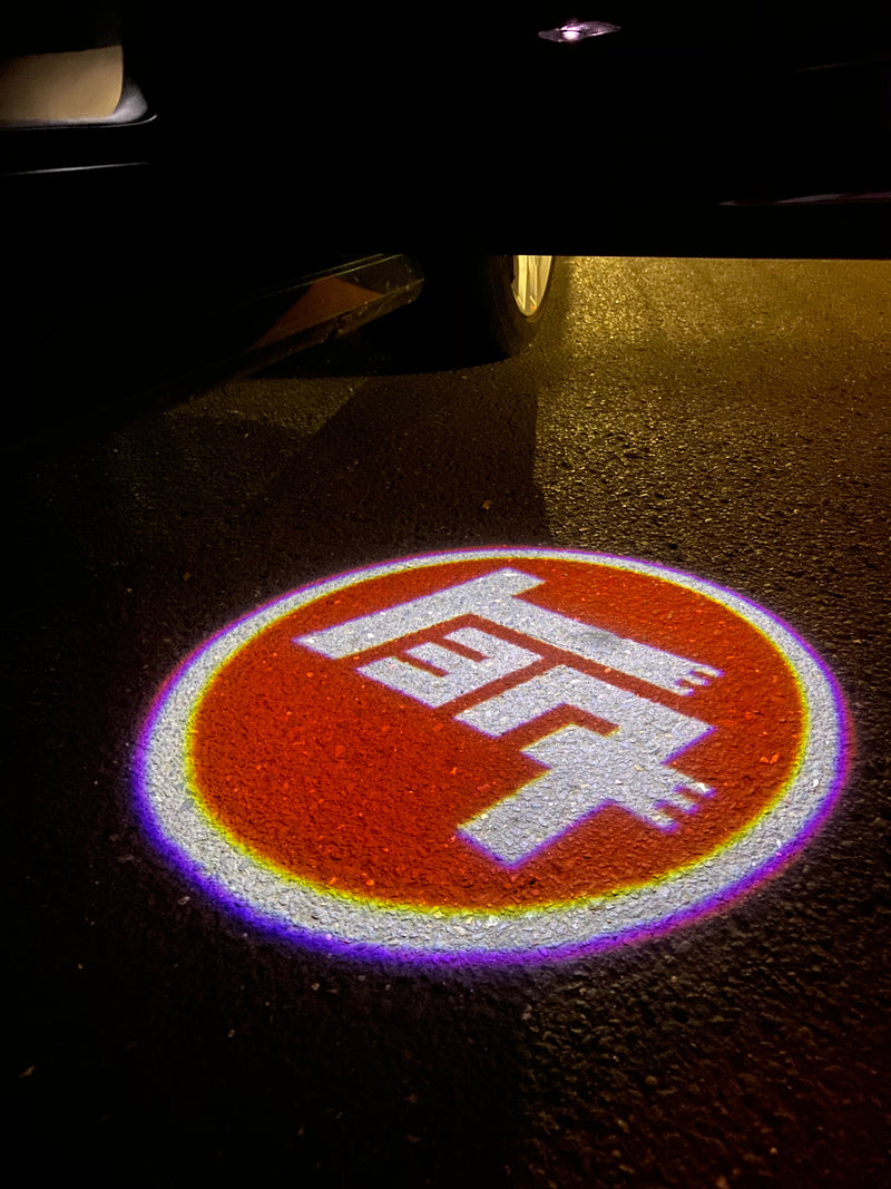 JDM LOGO PROJECTOT LIGHTS Nr.09 (quantità 1 = 1 set/2 luci per porta) 