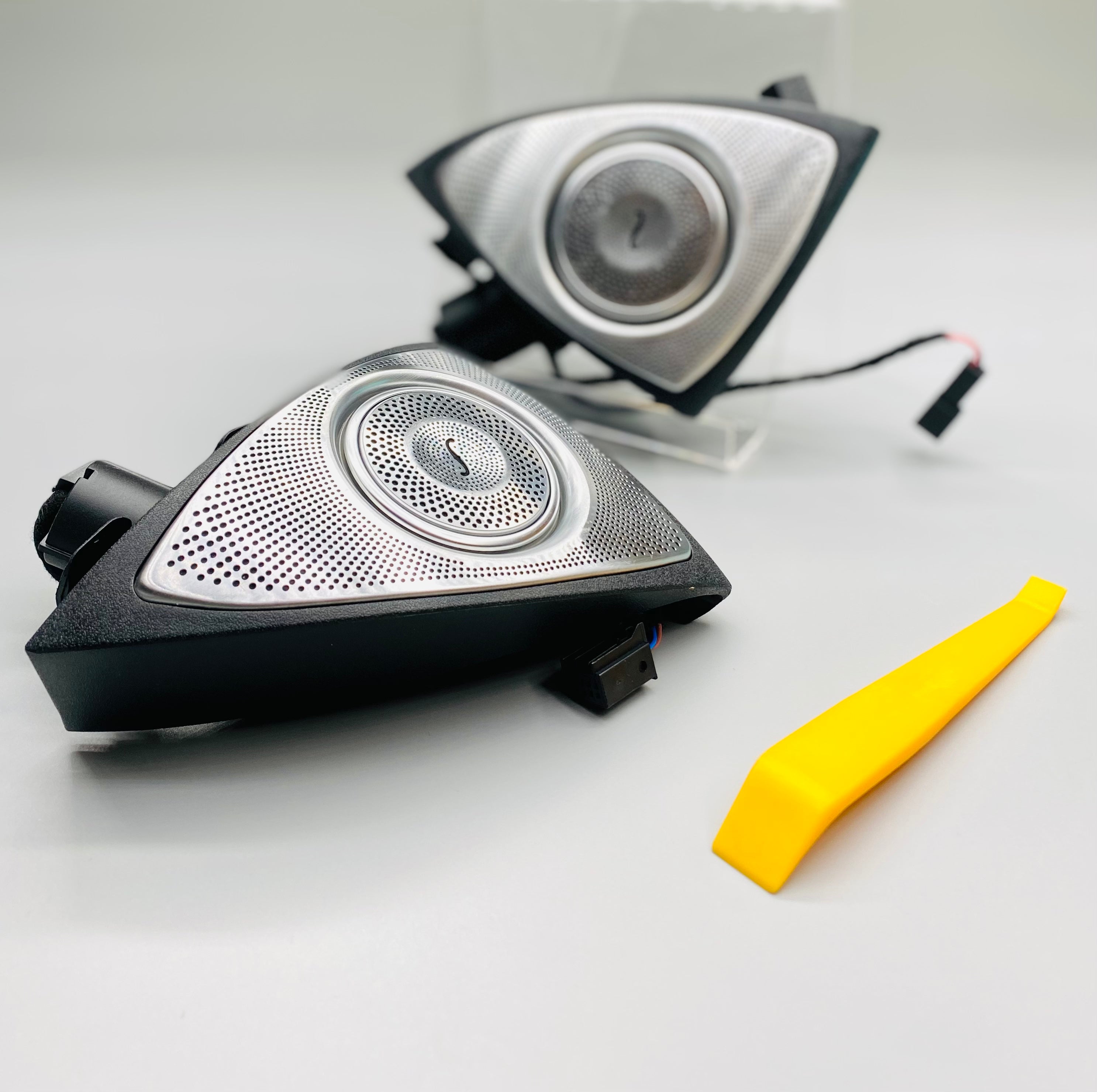 MERCEDES BENZ - GLC  LED Advanced Sound System