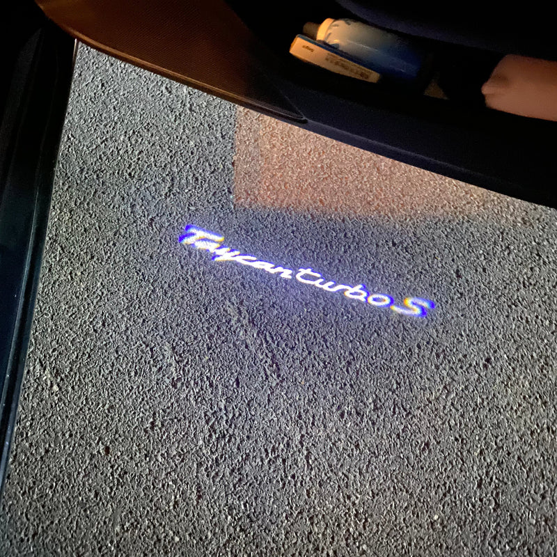 PORSCHE TAYCAN LOGO PROJECTOT LIGHTS Nr.87 (quantità 1 = 2 pellicole logo / 2 luci porta) 