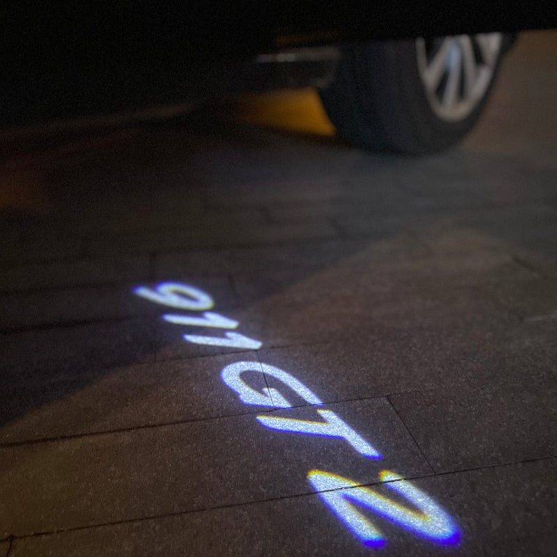 PORSCHE GT LOGO PROJECTOT LIGHTS Nr.8004 (quantità 1 = 2 pellicole logo / 2 luci porta)