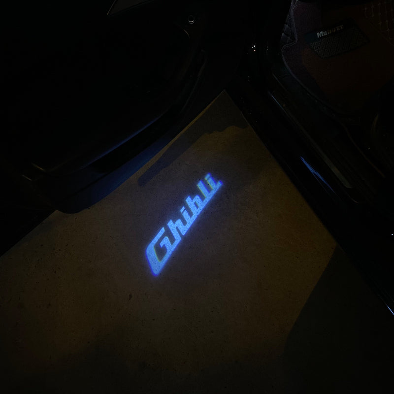 Maserati Ghibli LOGO PROJECROTR LIGHTS Nr.15 (Menge 1 = 1 Satz/2 Türleuchten)