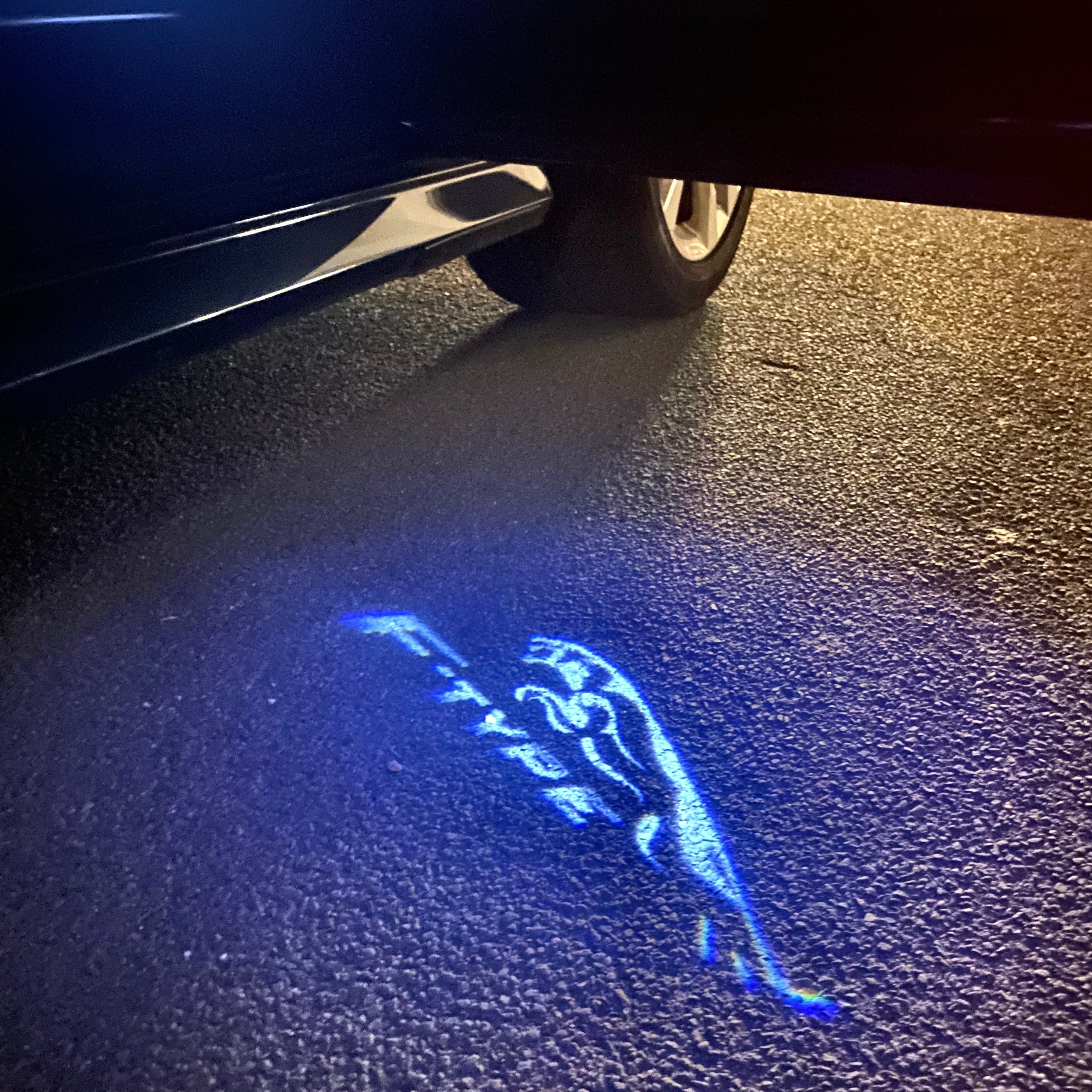 JAGUAR F TYPE LOGO PROJECROTR LIGHTS Nr.110  (quantity 1 = 1 sets/2 door lights)