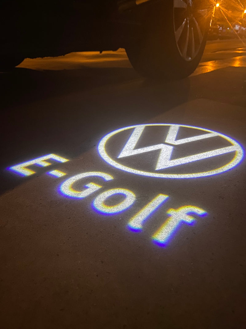 Volkswagen Türleuchten E GOLF Logo Nr. 1IJ2K9 (Menge 1 = 2 Logo-Folien / 2 Türlichter) 